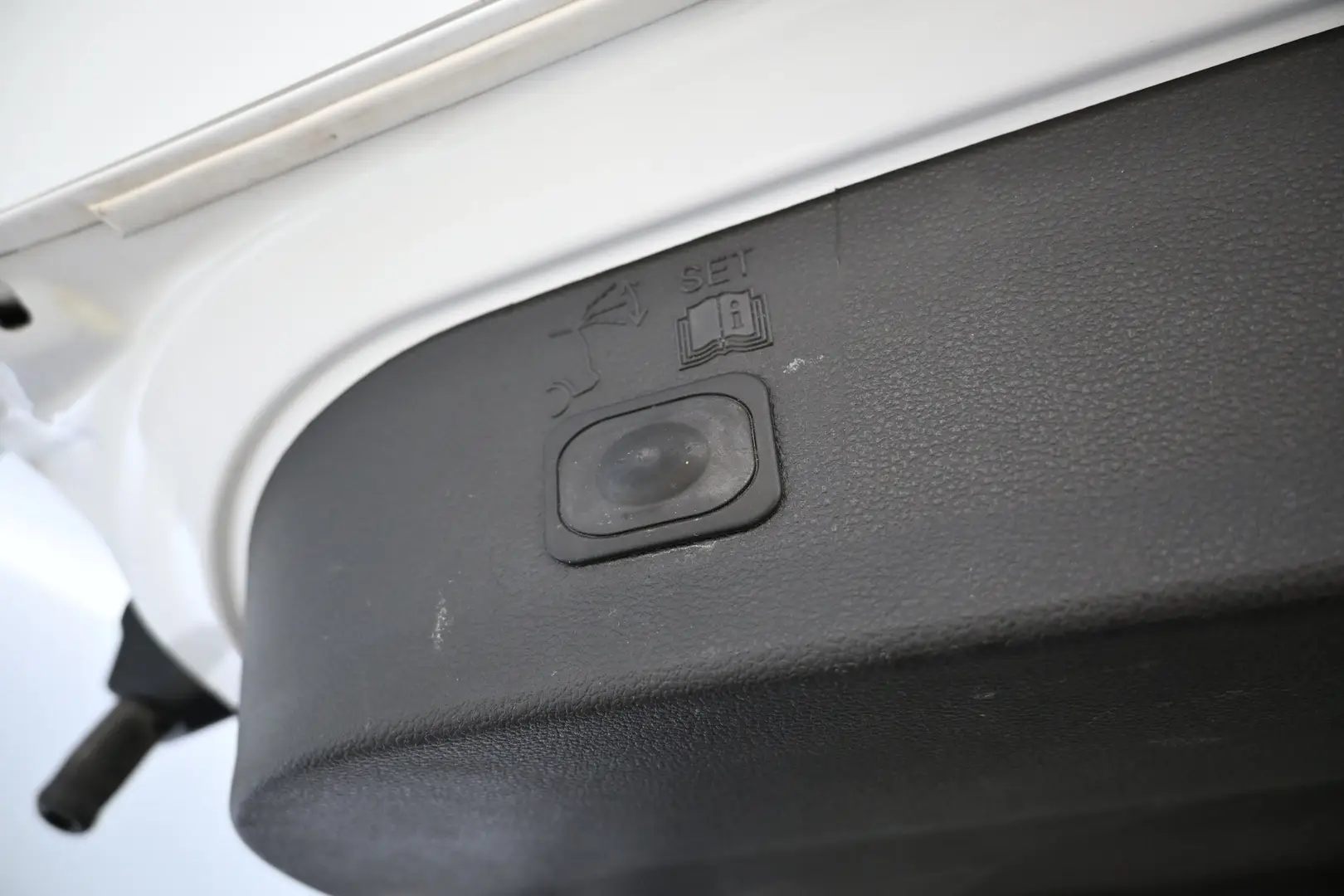 Car Image - 2XCpEgFl4nbEKG7IoPJaGa
