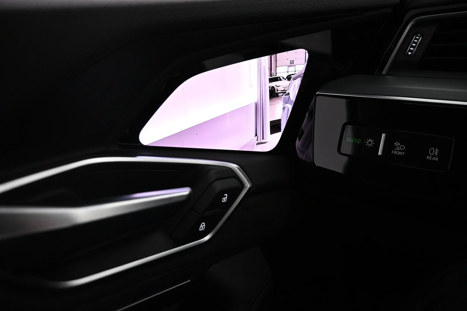 Car Image - 3Z3H6xwhCjejiutOJLpvw7