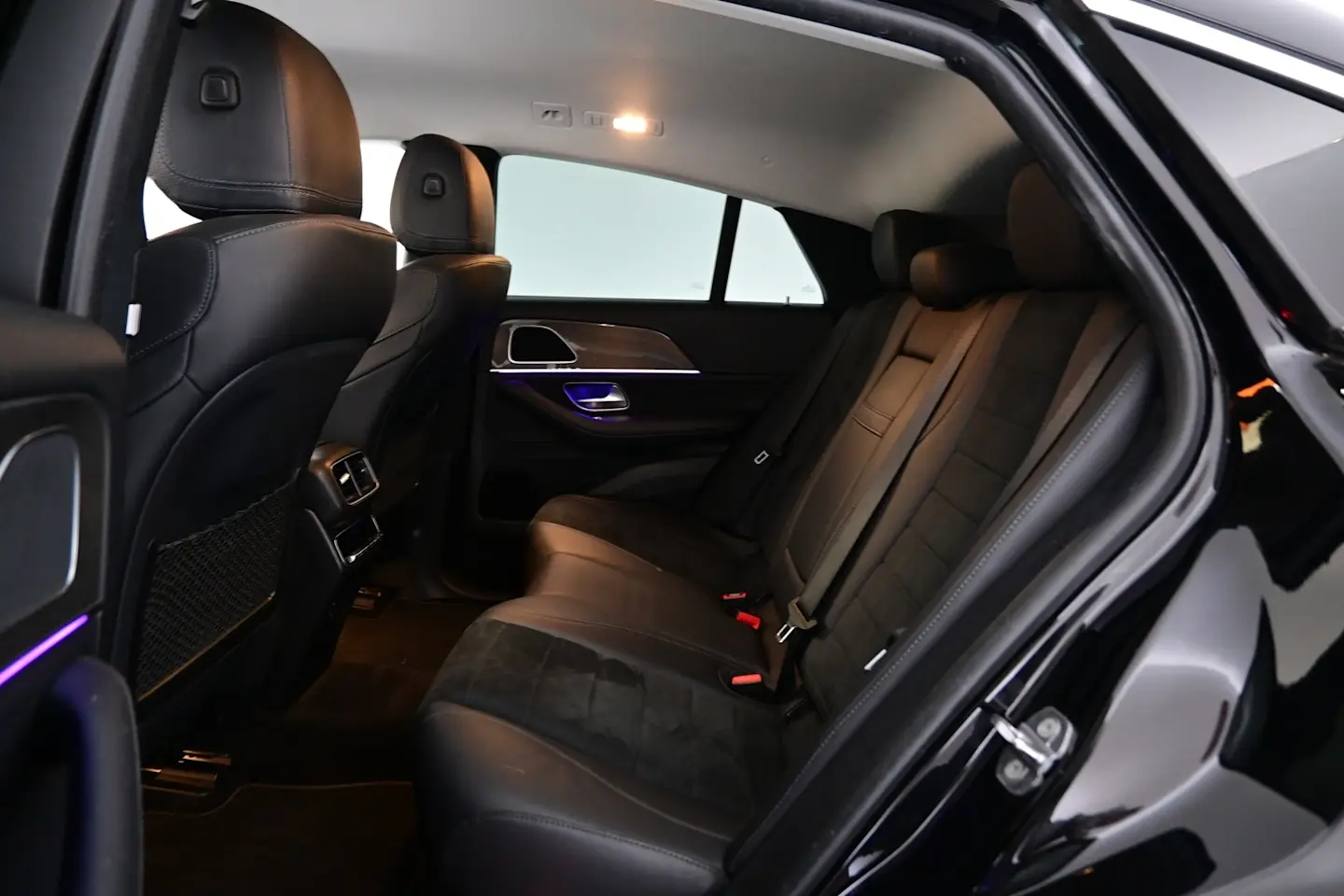 Car Image - 1vQPooi9DLOoBX9TilYhrc