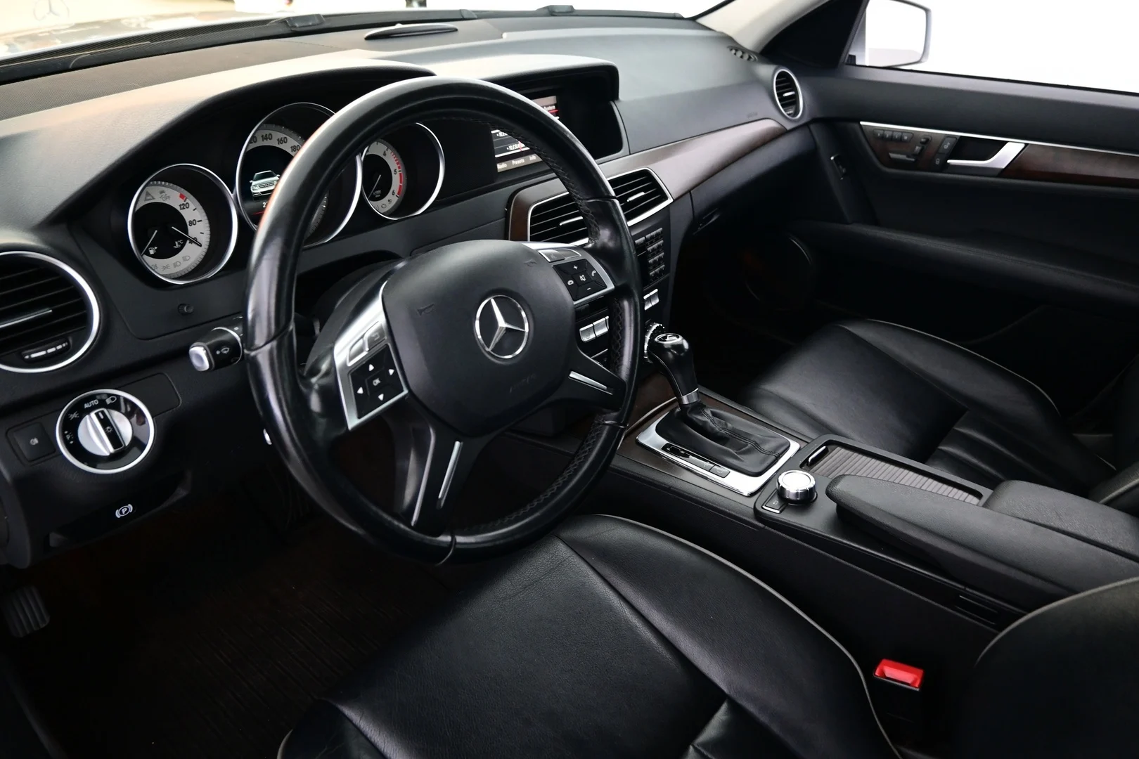 Car Image - 4ZQG9P2fOsITrXa26VBK7J