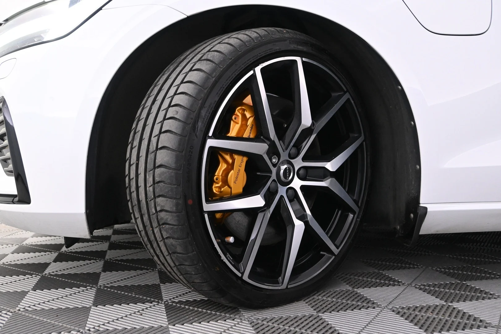 Car Image - 3bzAmxaplGNzHkvYxAyWv3