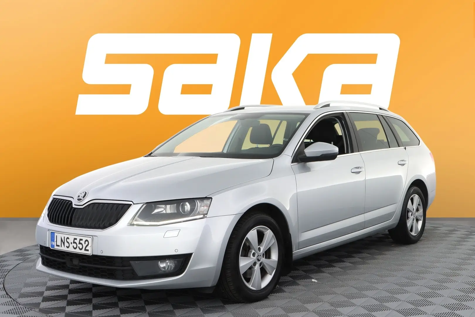 Car Image - 60JczBX9tAaHXWvP8947G3