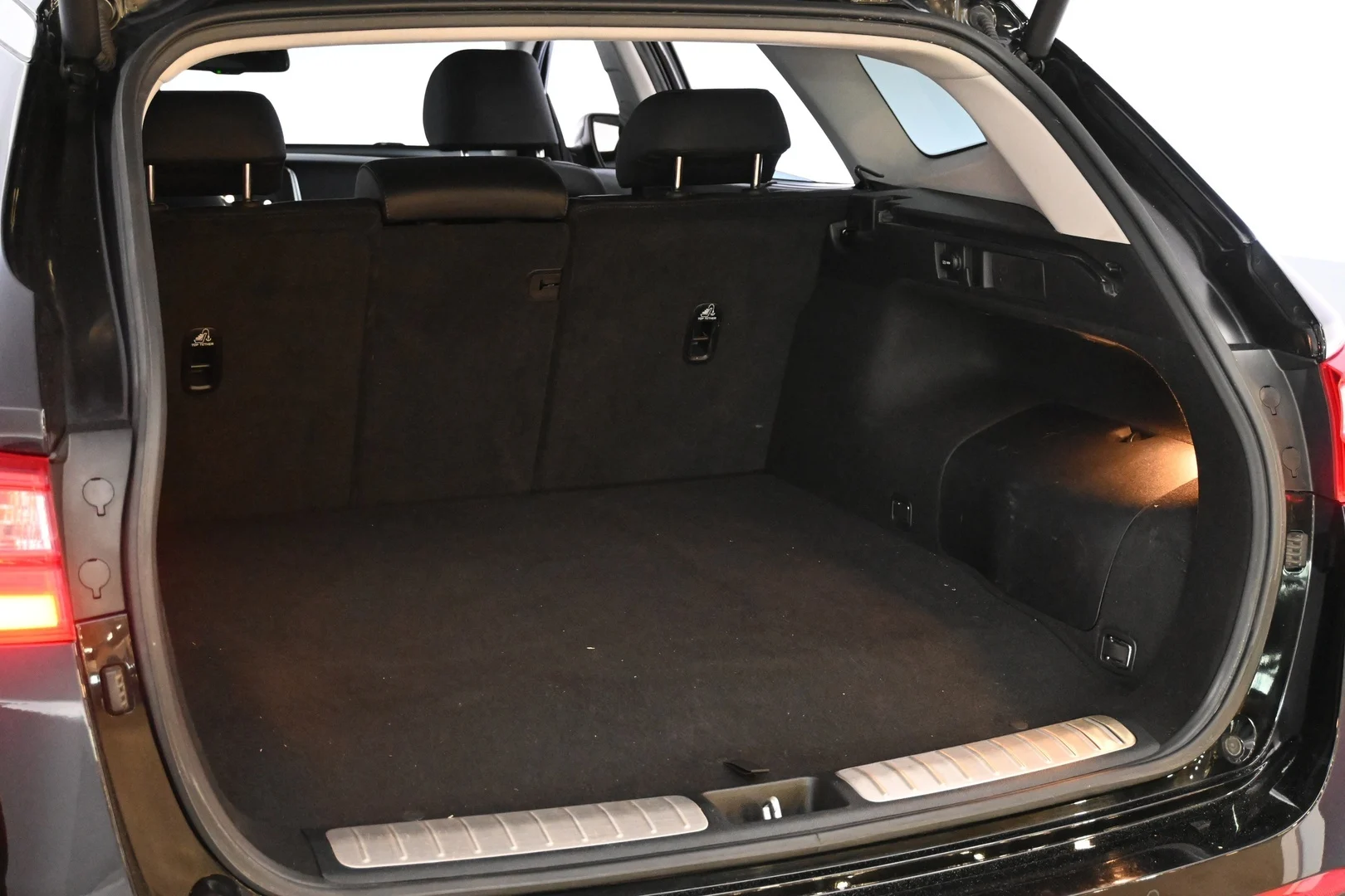 Car Image - 3l7inFYnBxWr6Zrb68f9nf