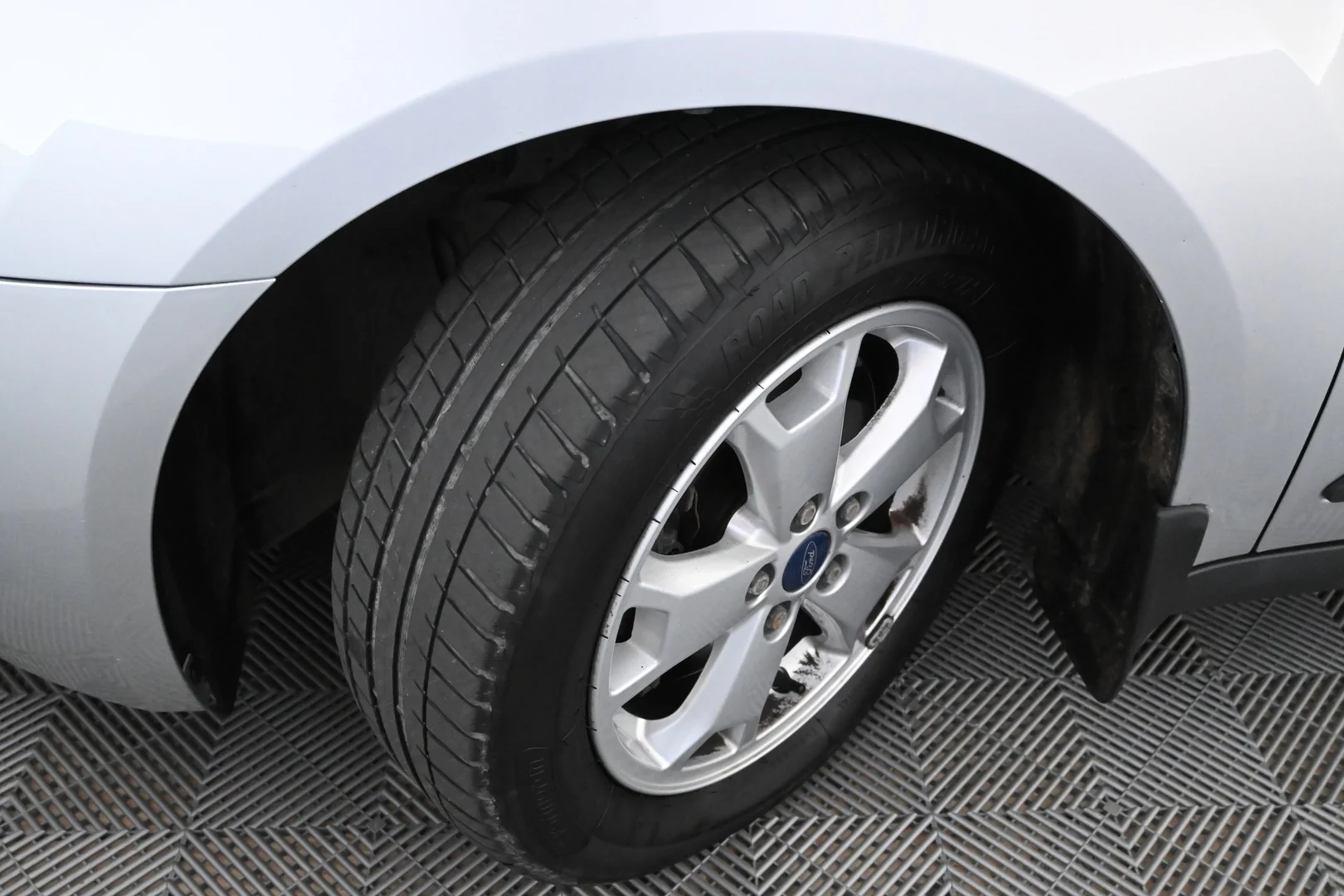 Car Image - x4MdXSkkFNh1zgKCjJp1a
