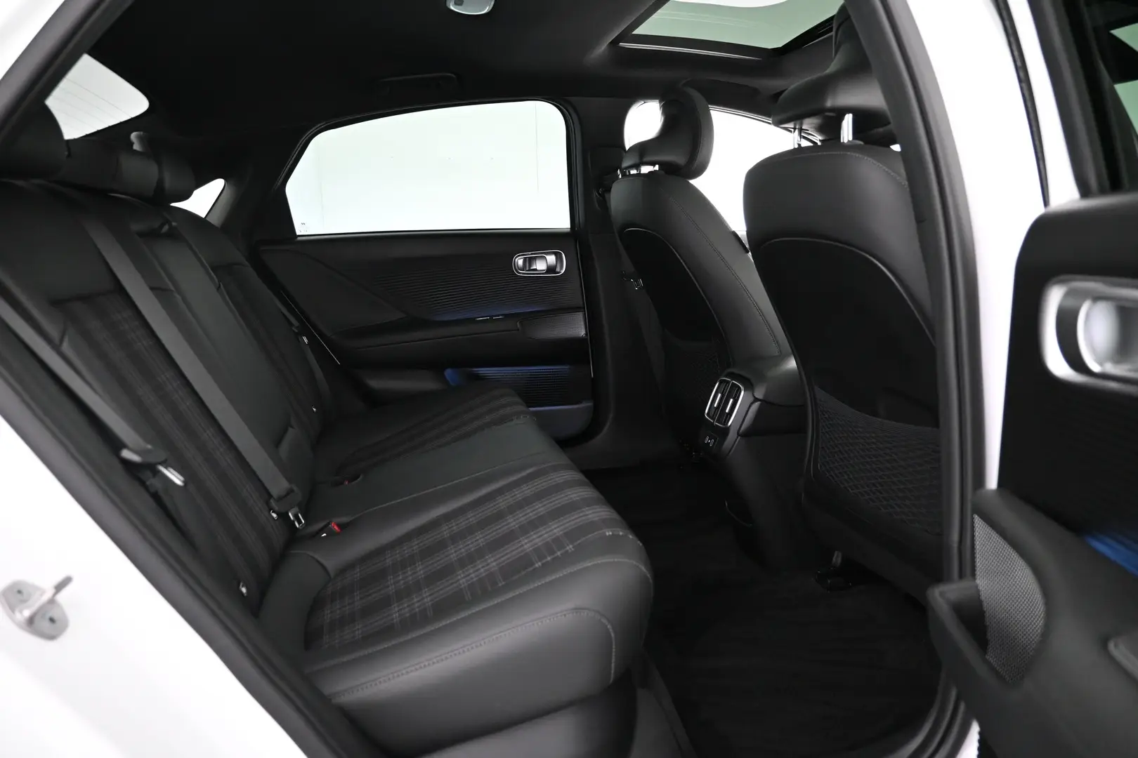 Car Image - 1PGu8Gy6747OYIS9JmRJGT