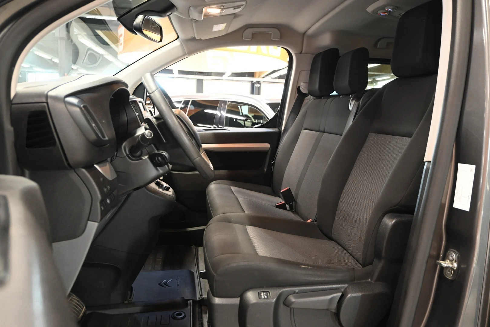 Car Image - 4SWnYeoV1uqRnlC0SB40JB