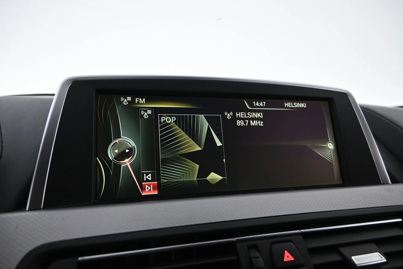 Car Image - 6Y67vXxR64rk8cxZKFQjFe