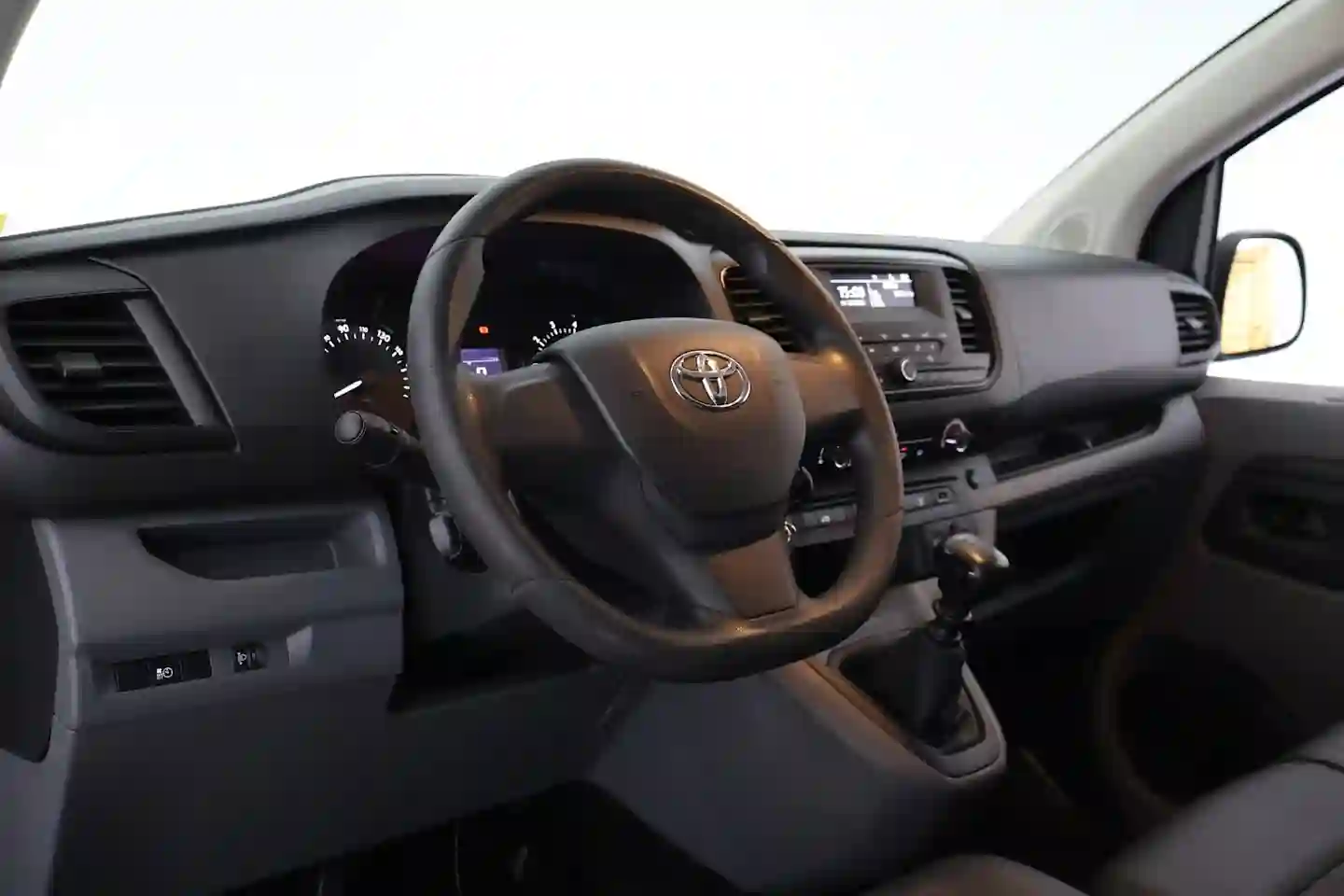 Car Image - 2lqxBzkZBElr7UM7a3KBgO
