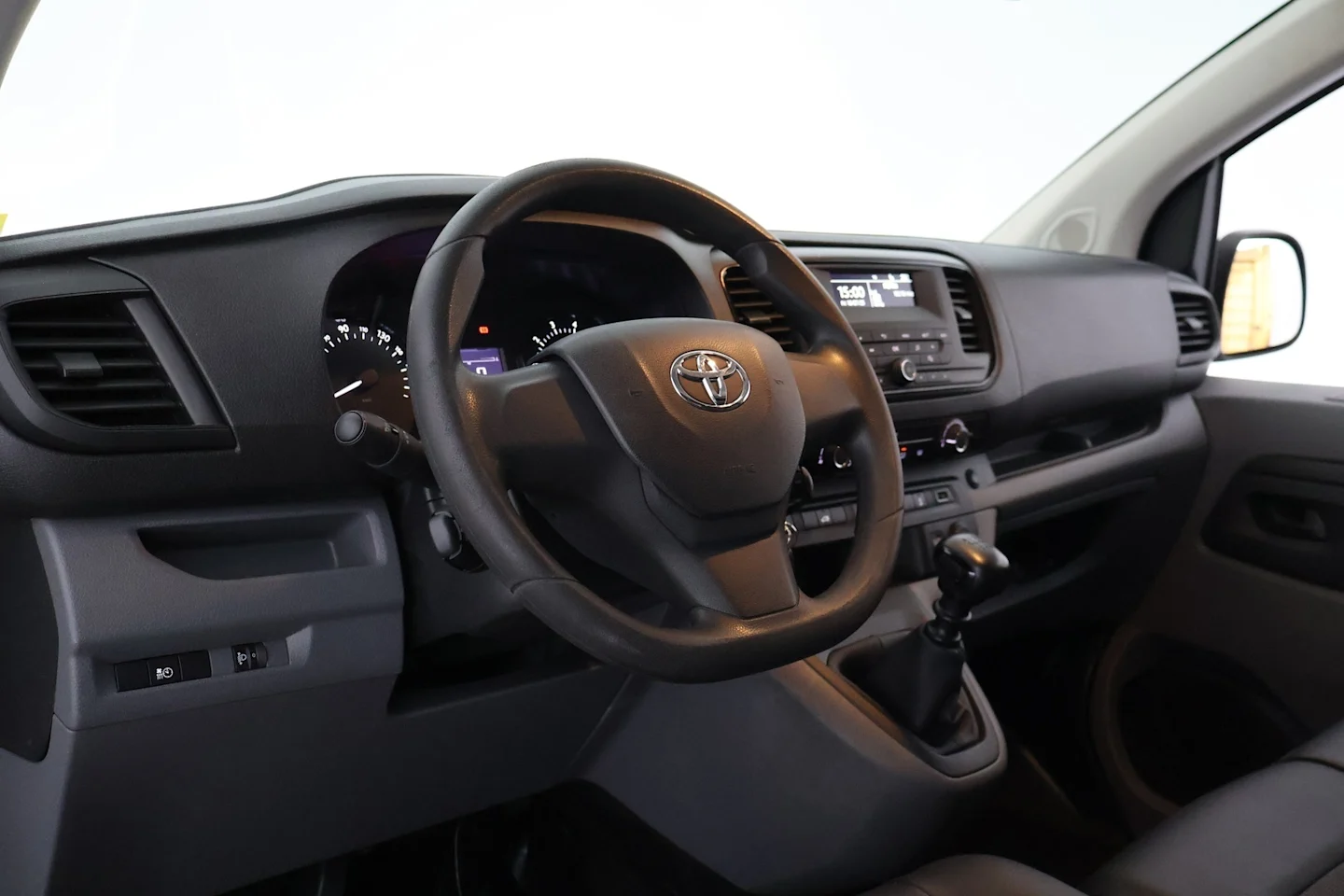 Car Image - 2lqxBzkZBElr7UM7a3KBgO