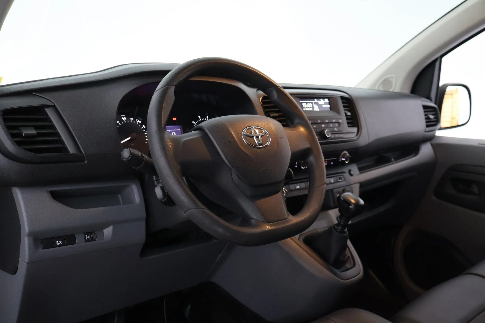 Car Image - 2lqxBzkZBElr7UM7a3KBgO