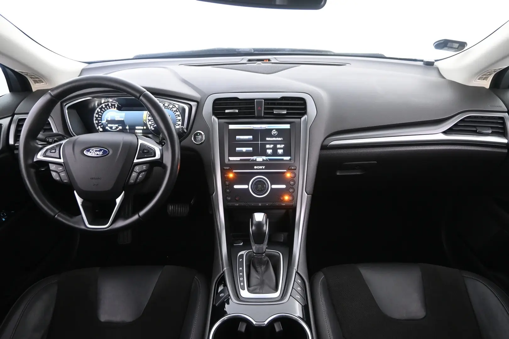 Car Image - 7v3cQCbgGuTOZDoU31qJby