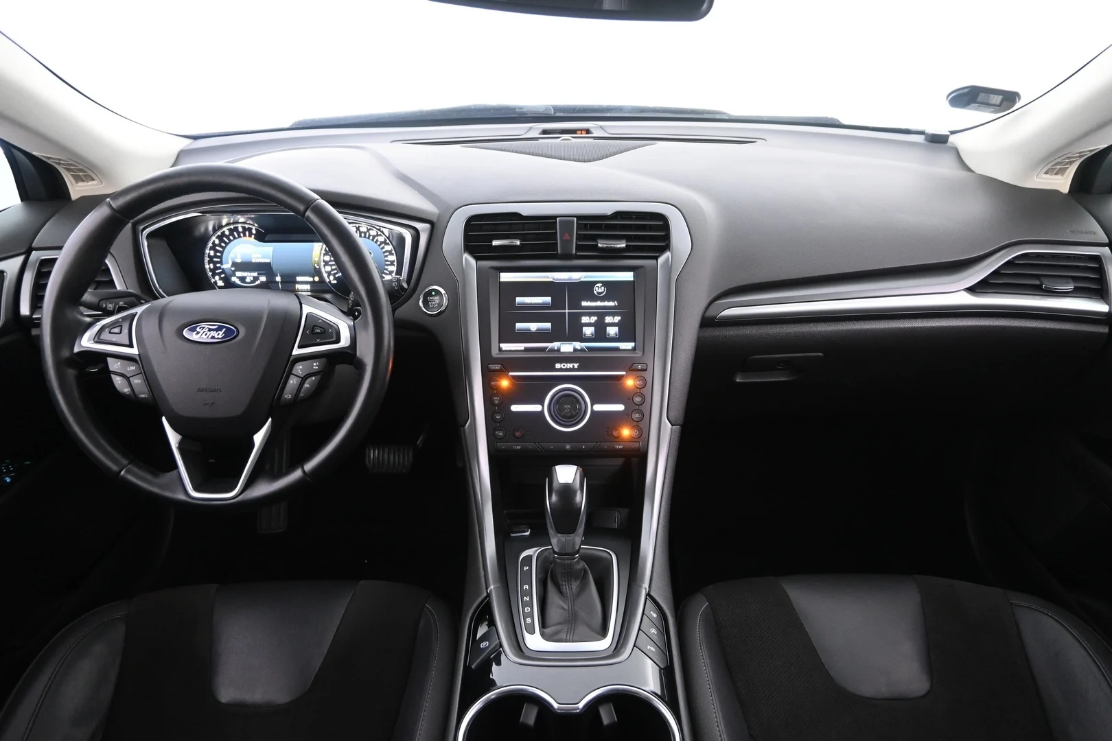 Car Image - 7v3cQCbgGuTOZDoU31qJby