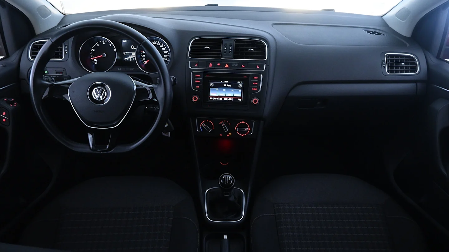Car Image - 4eXyhsoEzLeNmdTKmIp278