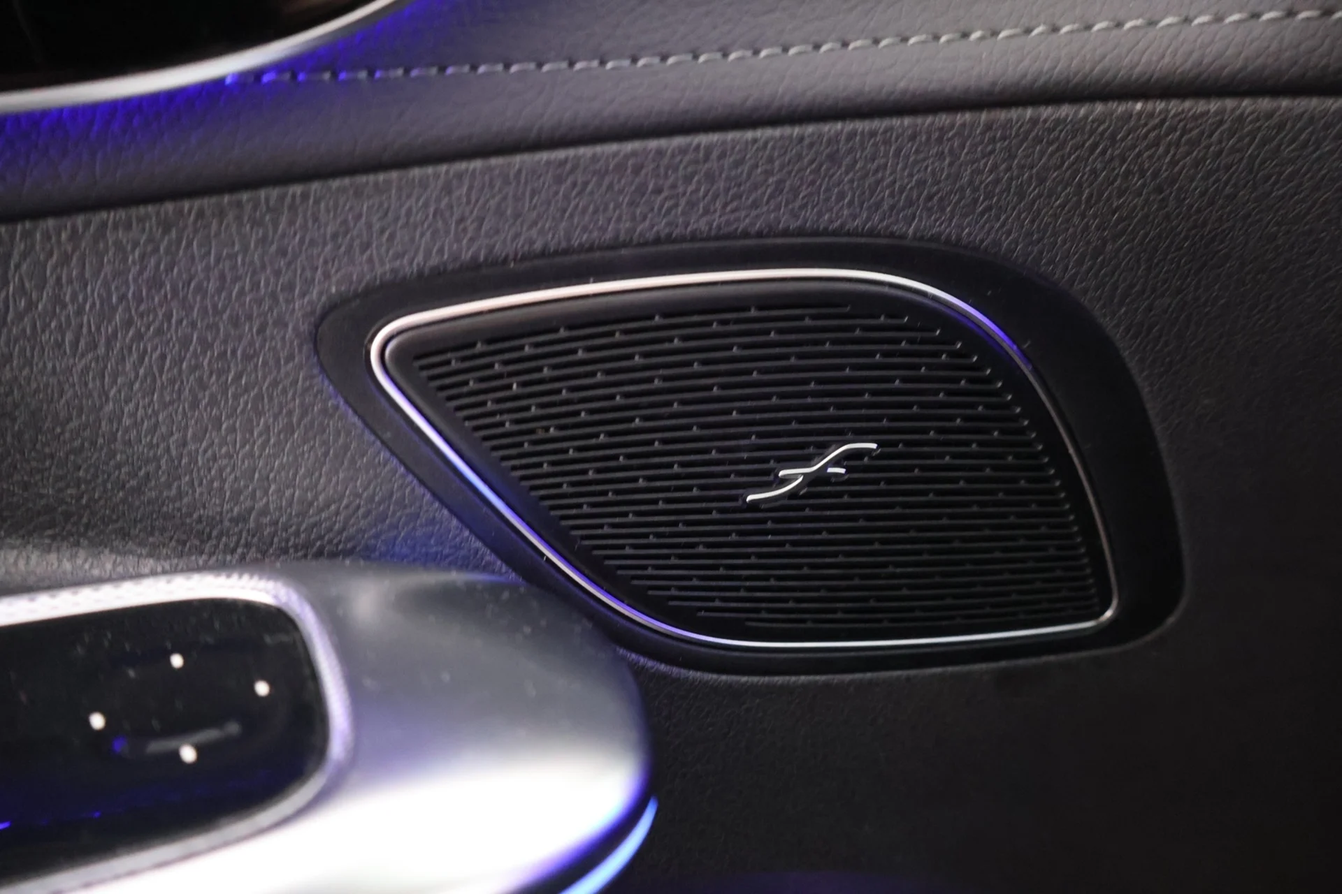 Car Image - 42kXQkk71xfVirX8fMBtYN