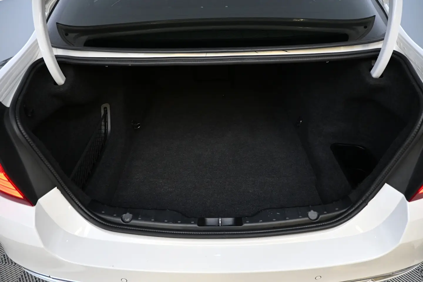 Car Image - 2xw77m5w355Yamdi1dH8NQ