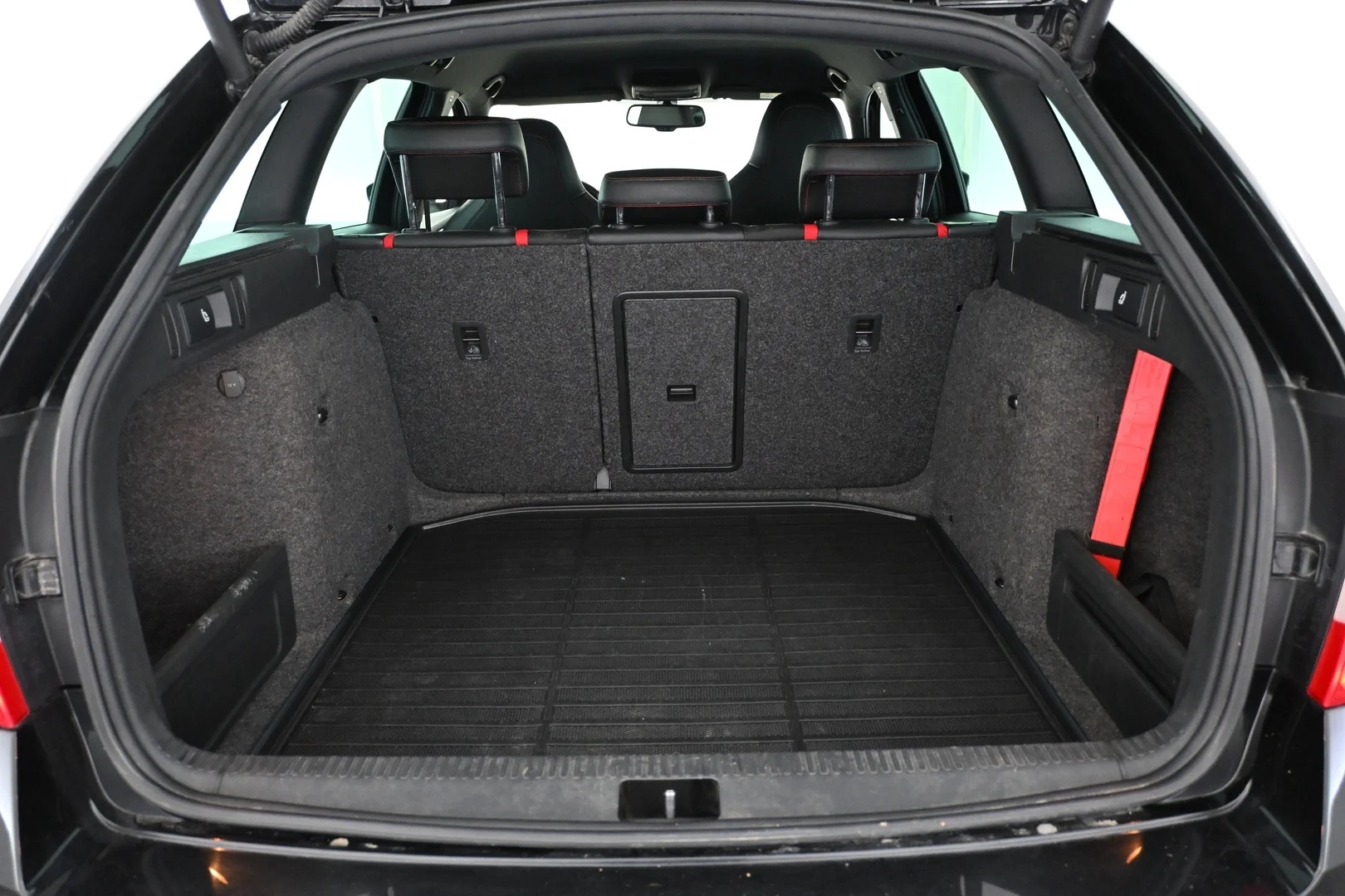 Car Image - 7LF5TmaZ5uQveIhhu1GtQu