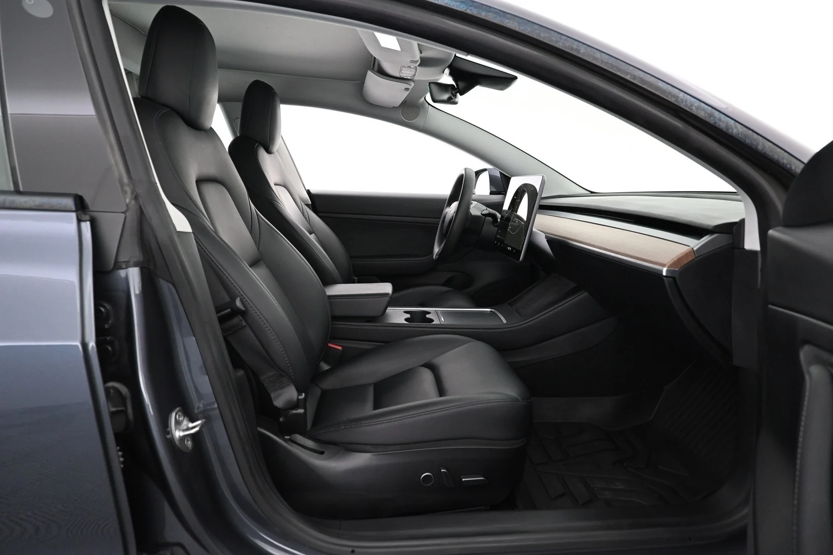 Car Image - 2RrwuKMBN7GVbuKsZ8MUL0