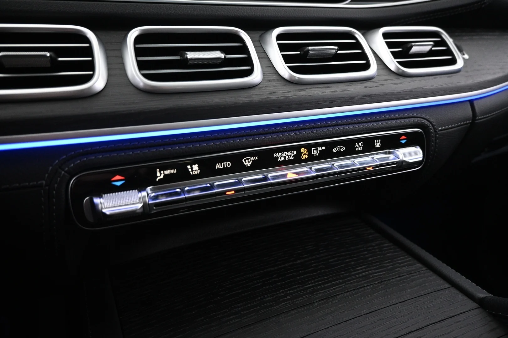 Car Image - 3FqkHhdu4wVBHV0i10a7ec