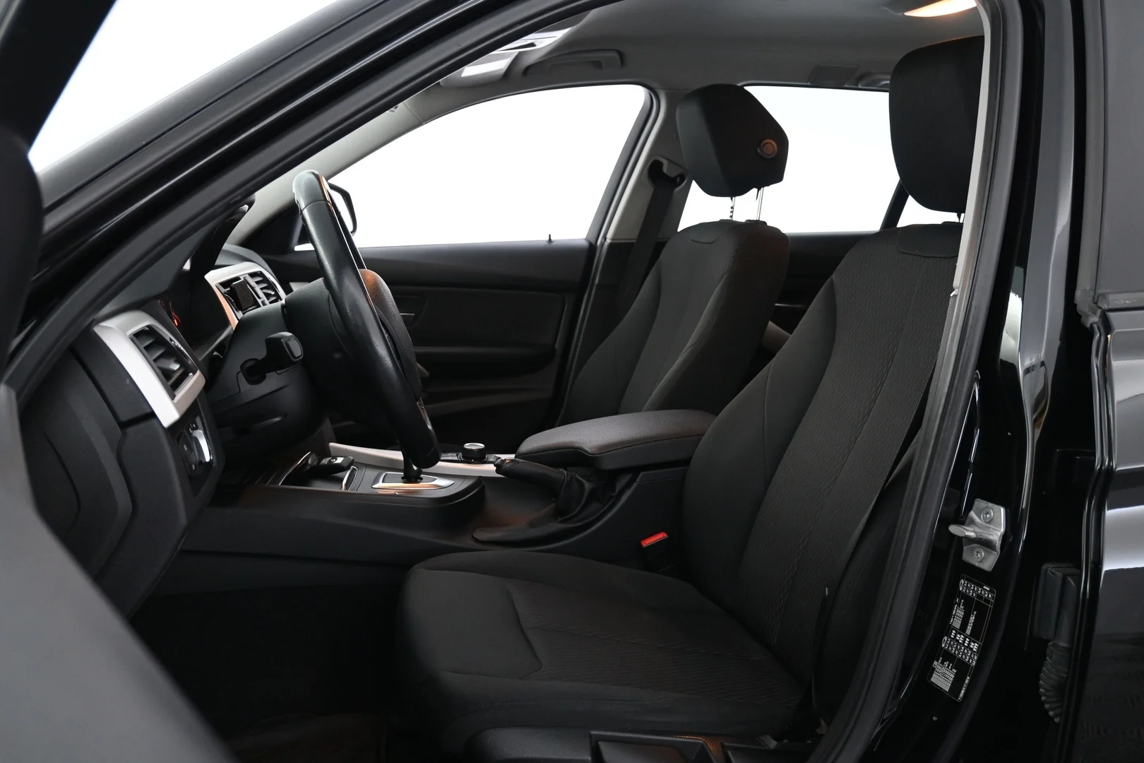 Car Image - 6A6Ha89uHVtjRqRDhjxOmf