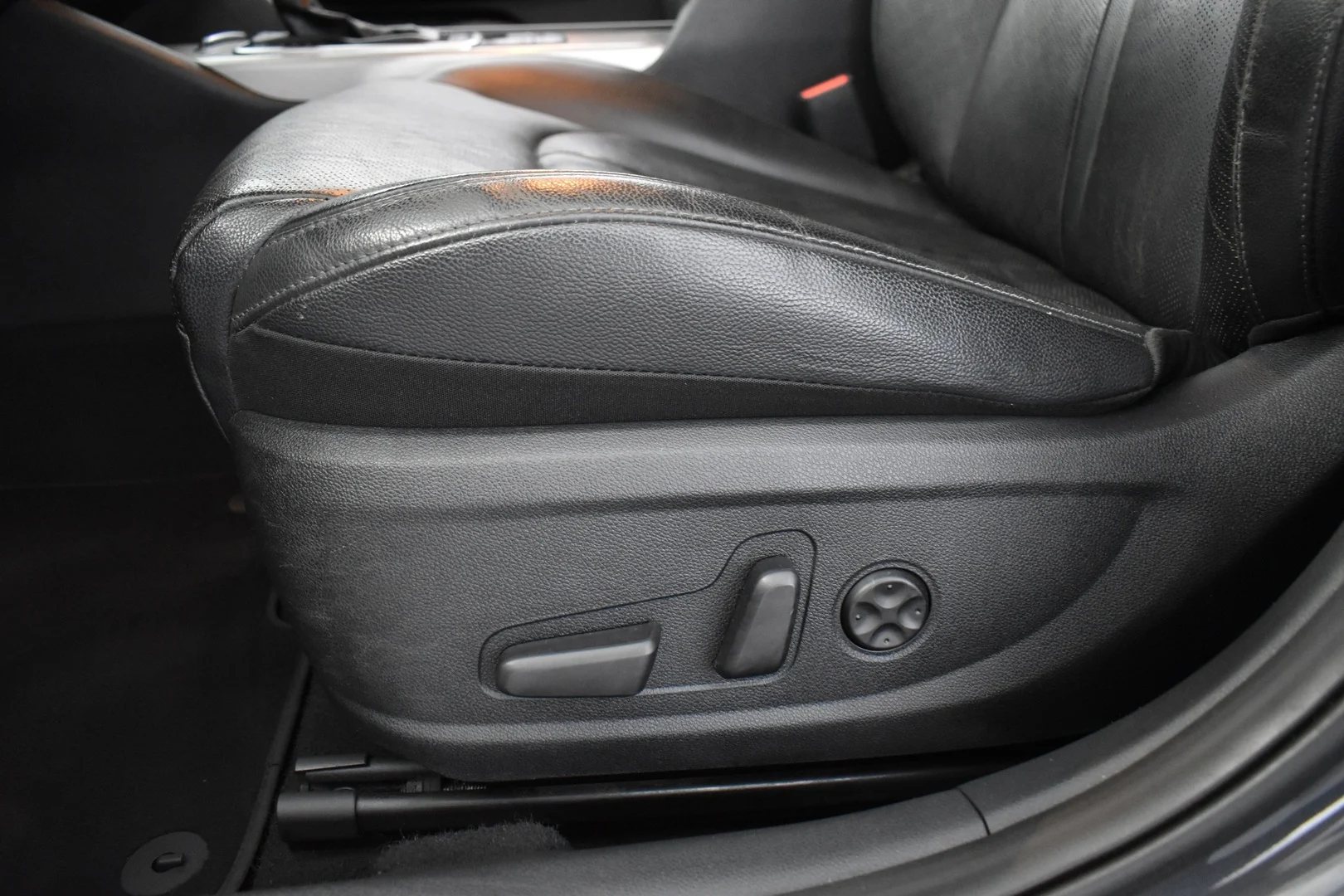 Car Image - 2trBNMfWiZVQXSmmlFL8y0