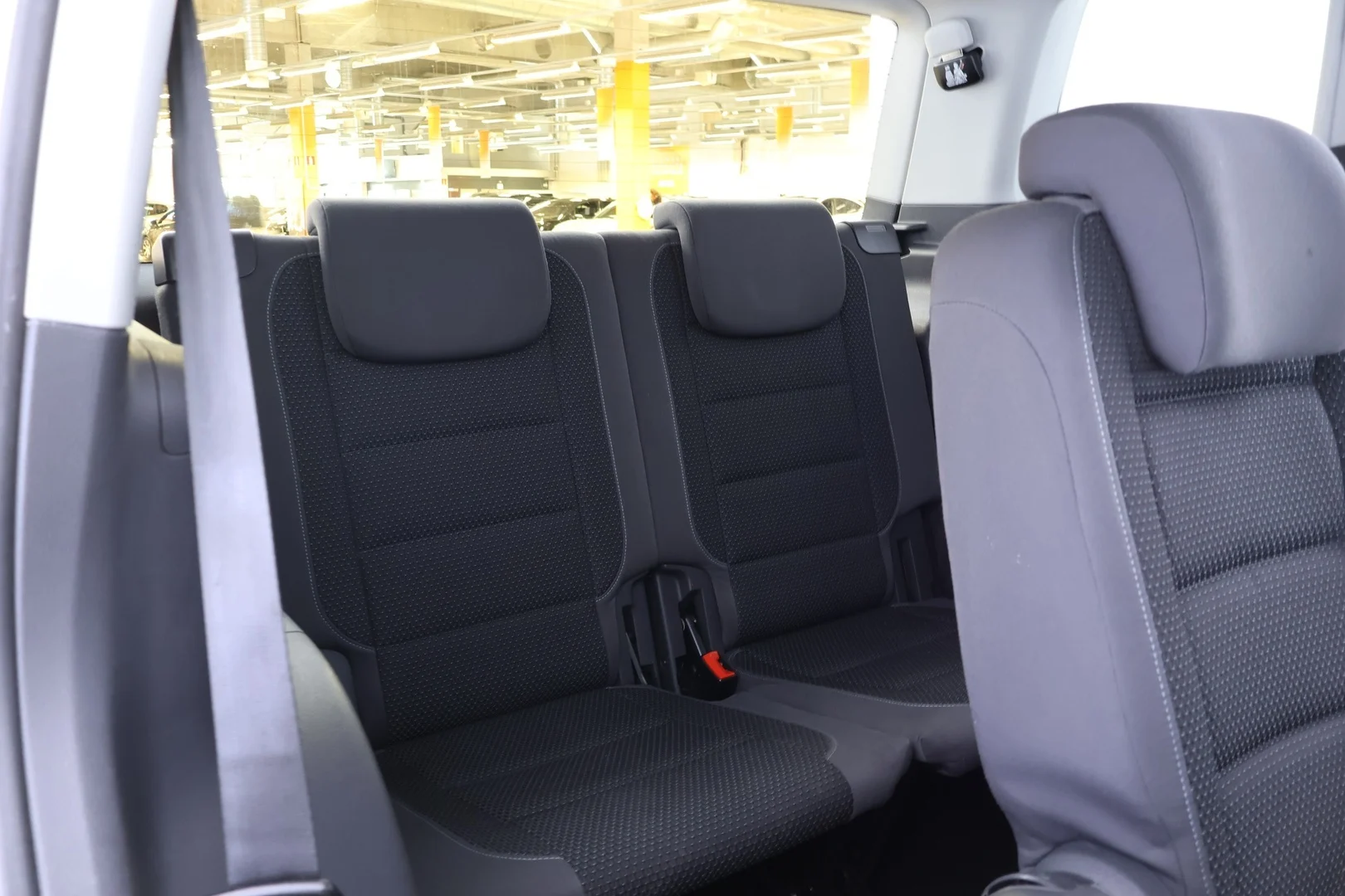 Car Image - 3YlSe9p0WhfnID9xOtrhyj