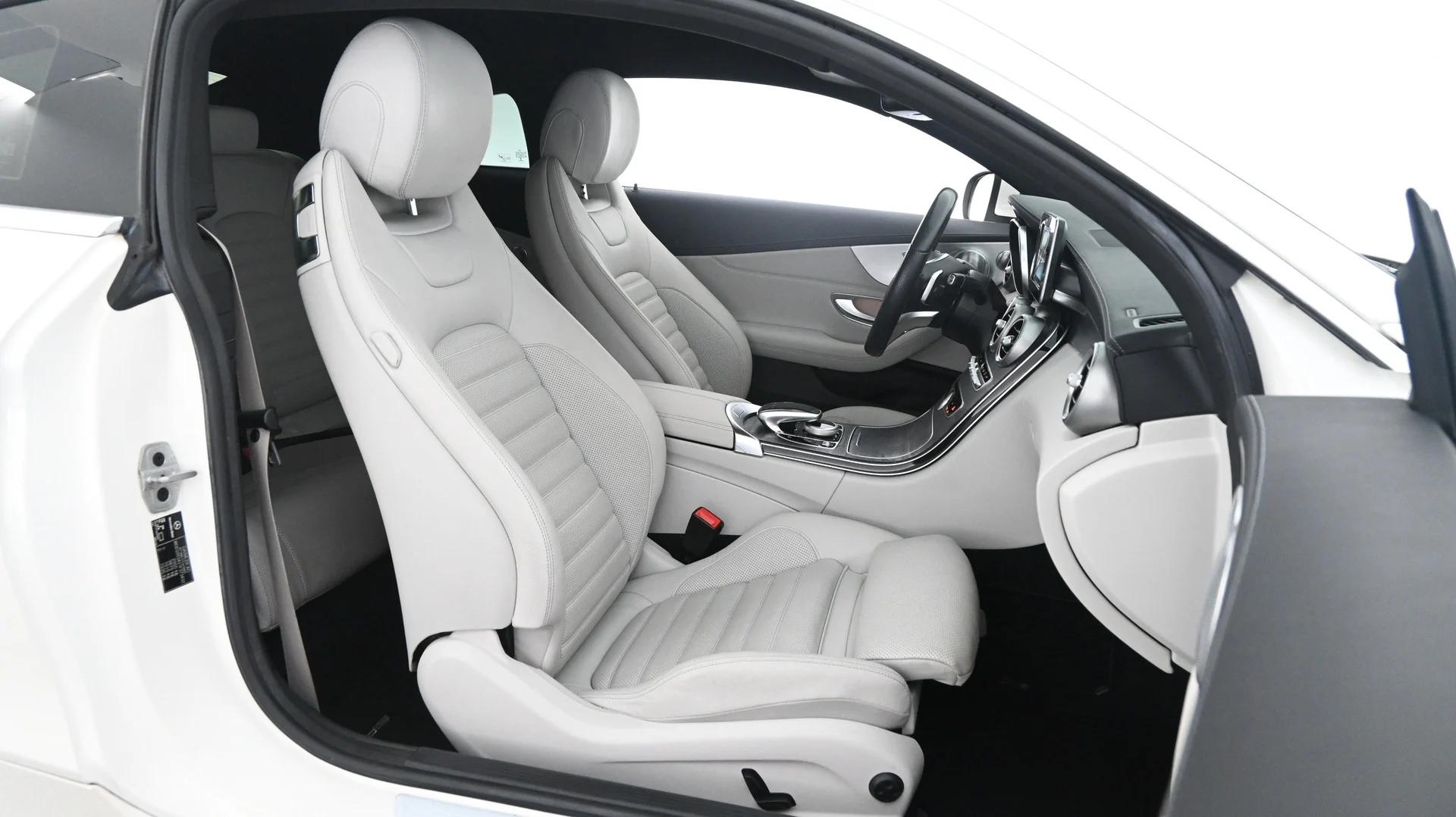 Car Image - 3oBvinVs02L94sOIgh8v1Z