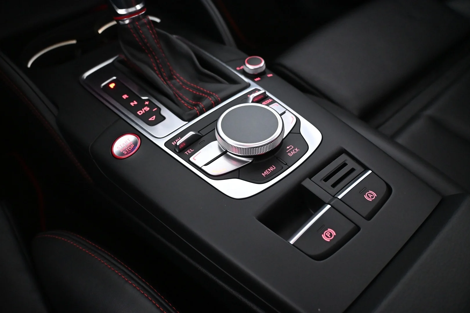 Car Image - 7uNI1i5SZ3SiNk5jHLamuD