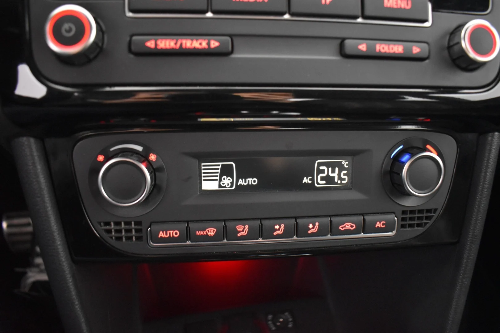 Car Image - 2mSBSBWRvTAjSMesOHEhc5