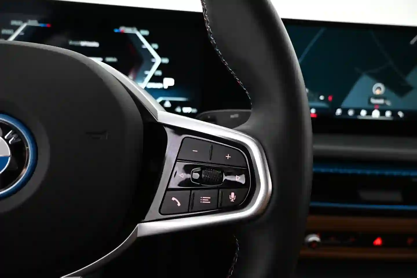Car Image - 3OipEAFjXyLf0DoEVvckme