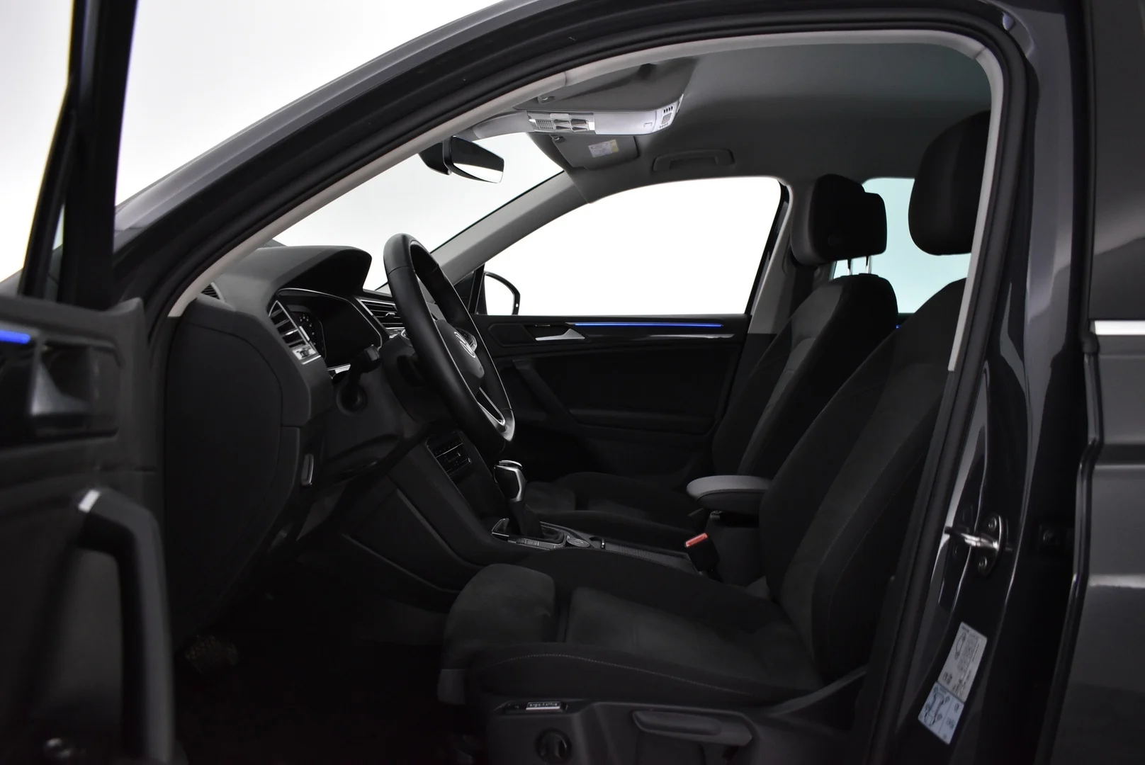 Car Image - 2XiJRns1nJ0t10v8oFK7hP