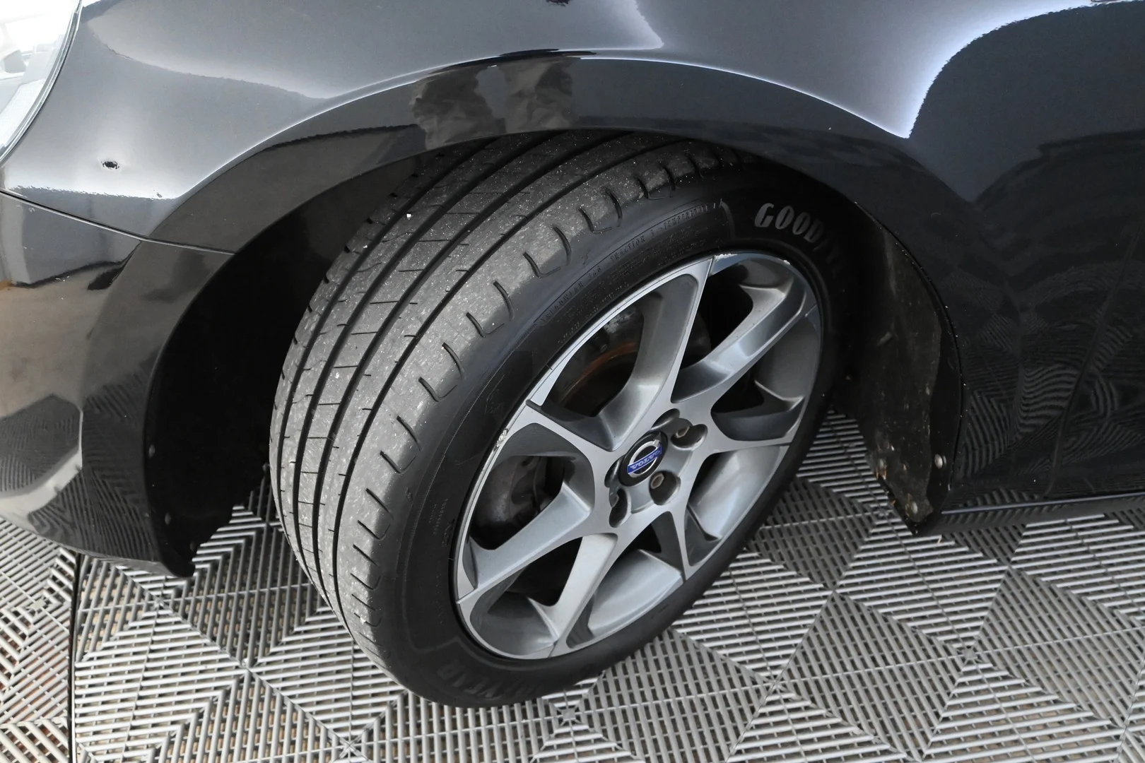 Car Image - 6h9HFKVvjFuCLijoFeWIq5