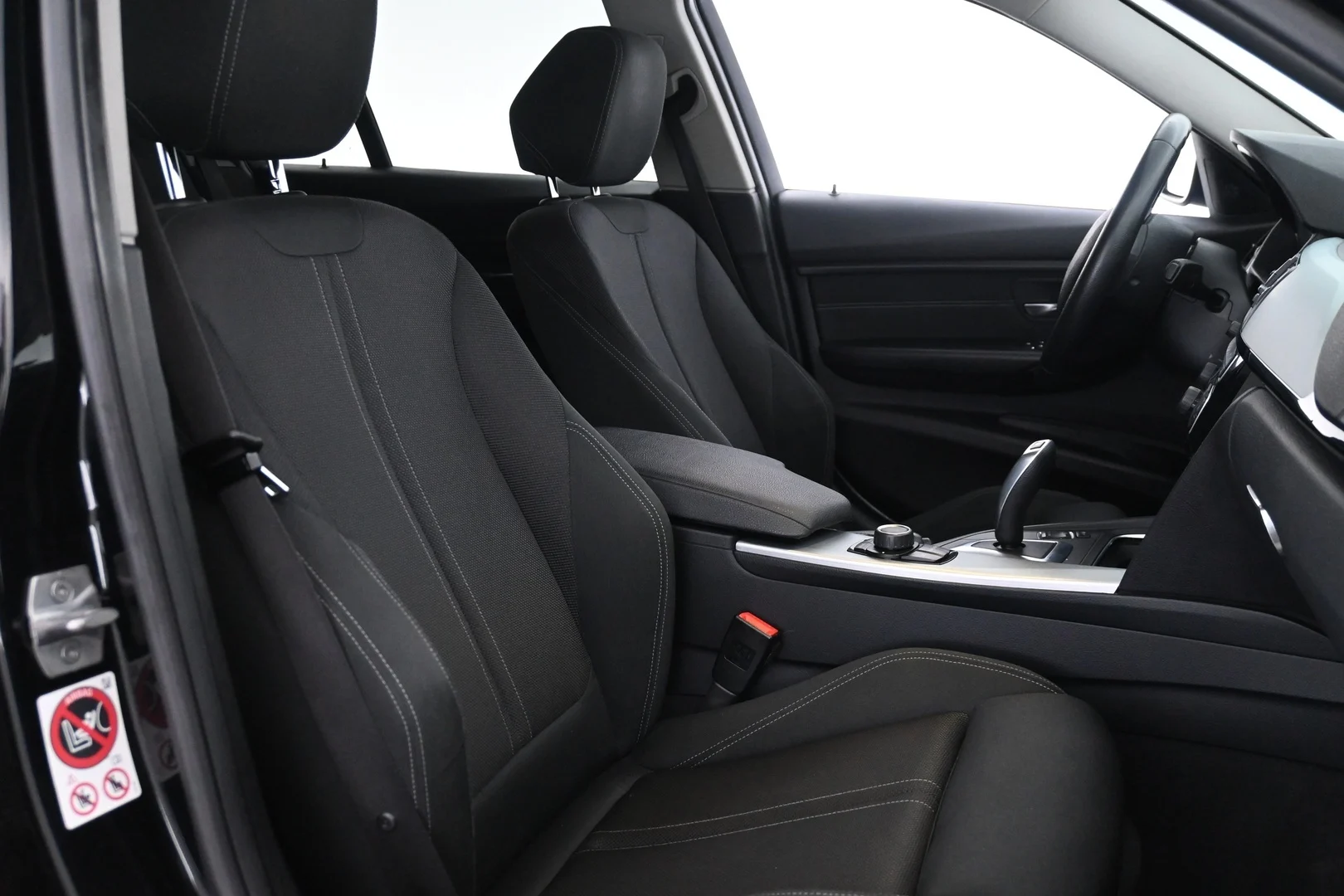 Car Image - 25AWNHigxFMcmtHFDzT5q5