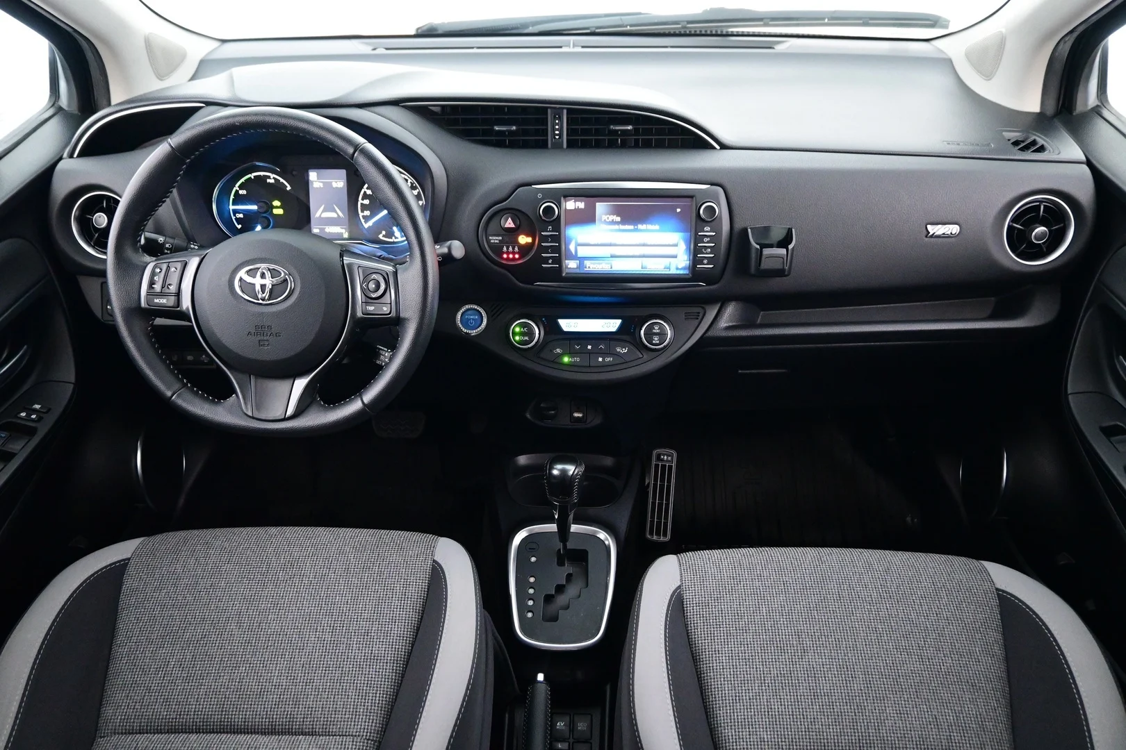 Car Image - 2Co01c4Ca75FxBPcv3a5yd