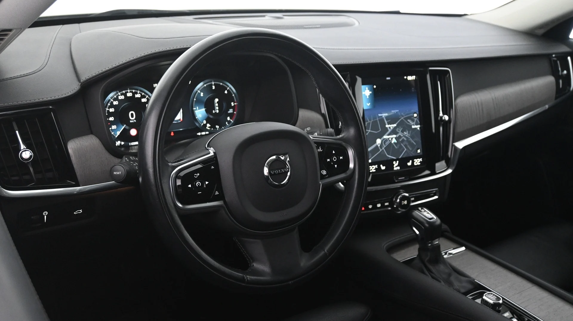 Car Image - 6NLX5z41E88iJqrnKELbK7