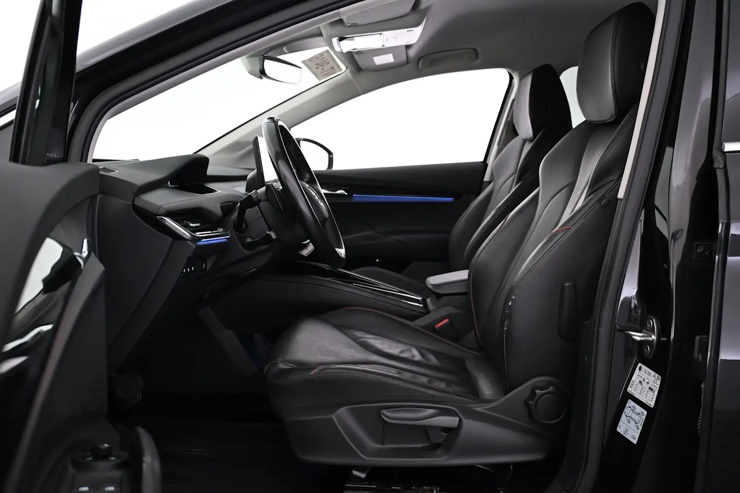 Car Image - mVZmOWxt2wRH9USVKfZW9