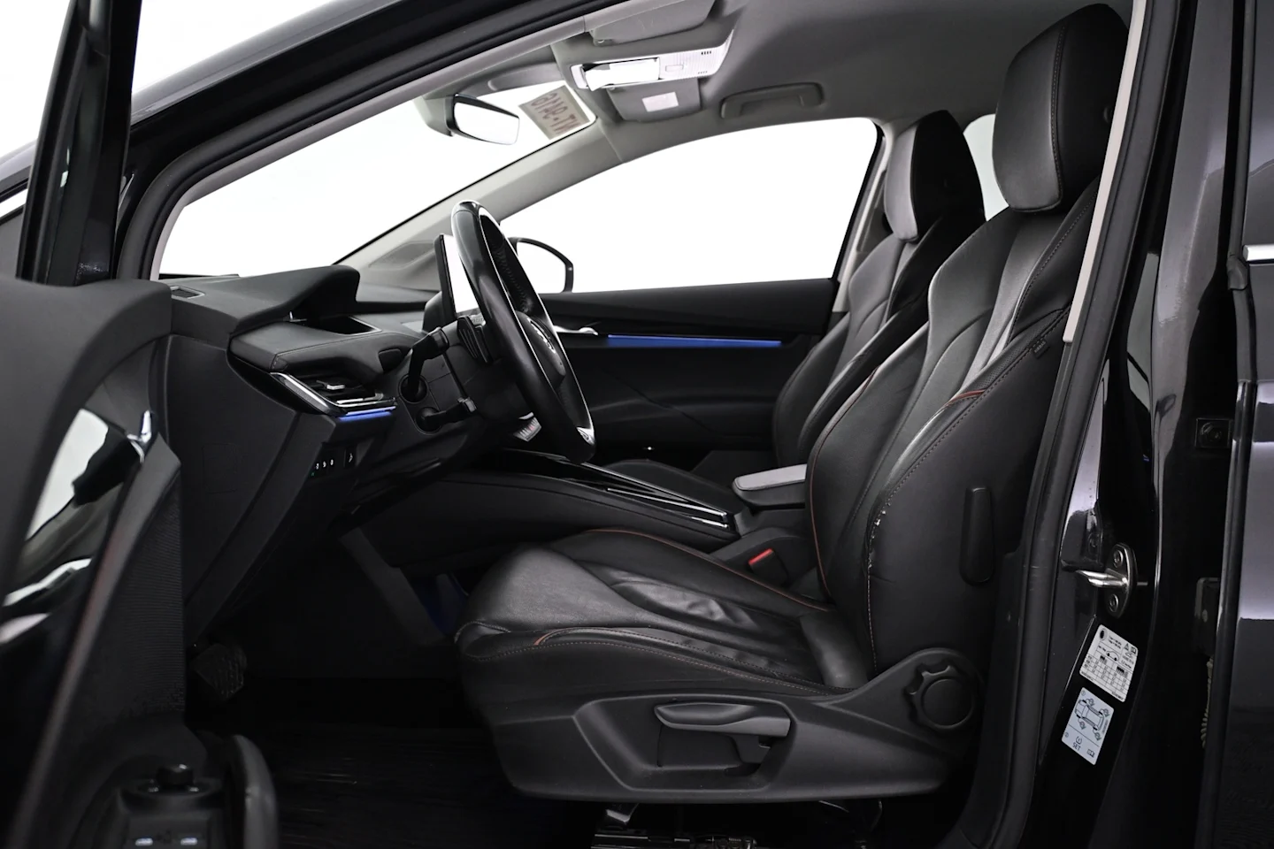 Car Image - mVZmOWxt2wRH9USVKfZW9