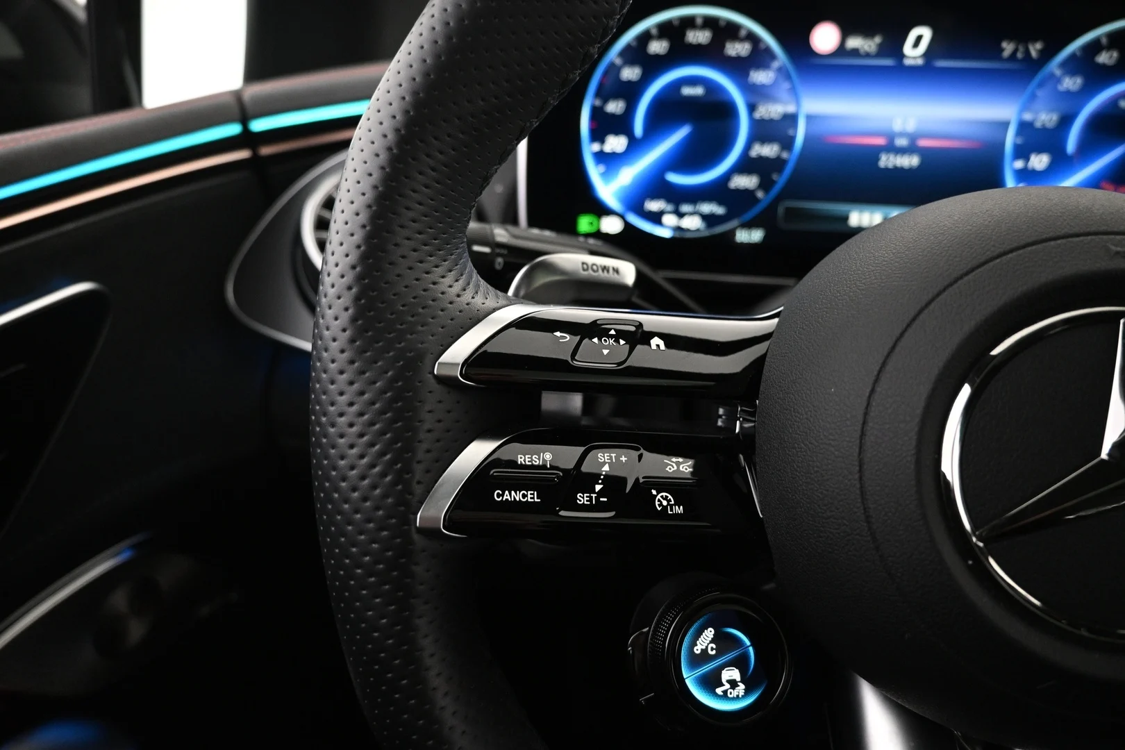 Car Image - YZsvKmSX3B2CfZTeS5uFX