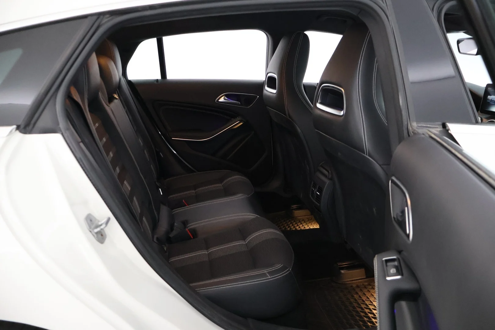 Car Image - 28N3zLliOwgYP3pCC6ozAP