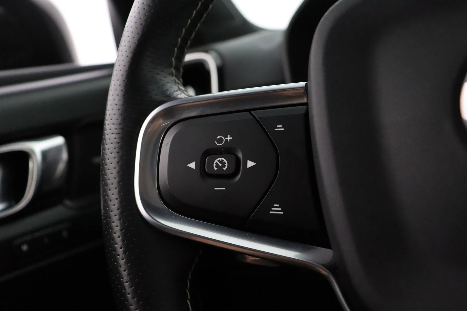 Car Image - 3fFQ8koZCM7MTaO1KLSX3j
