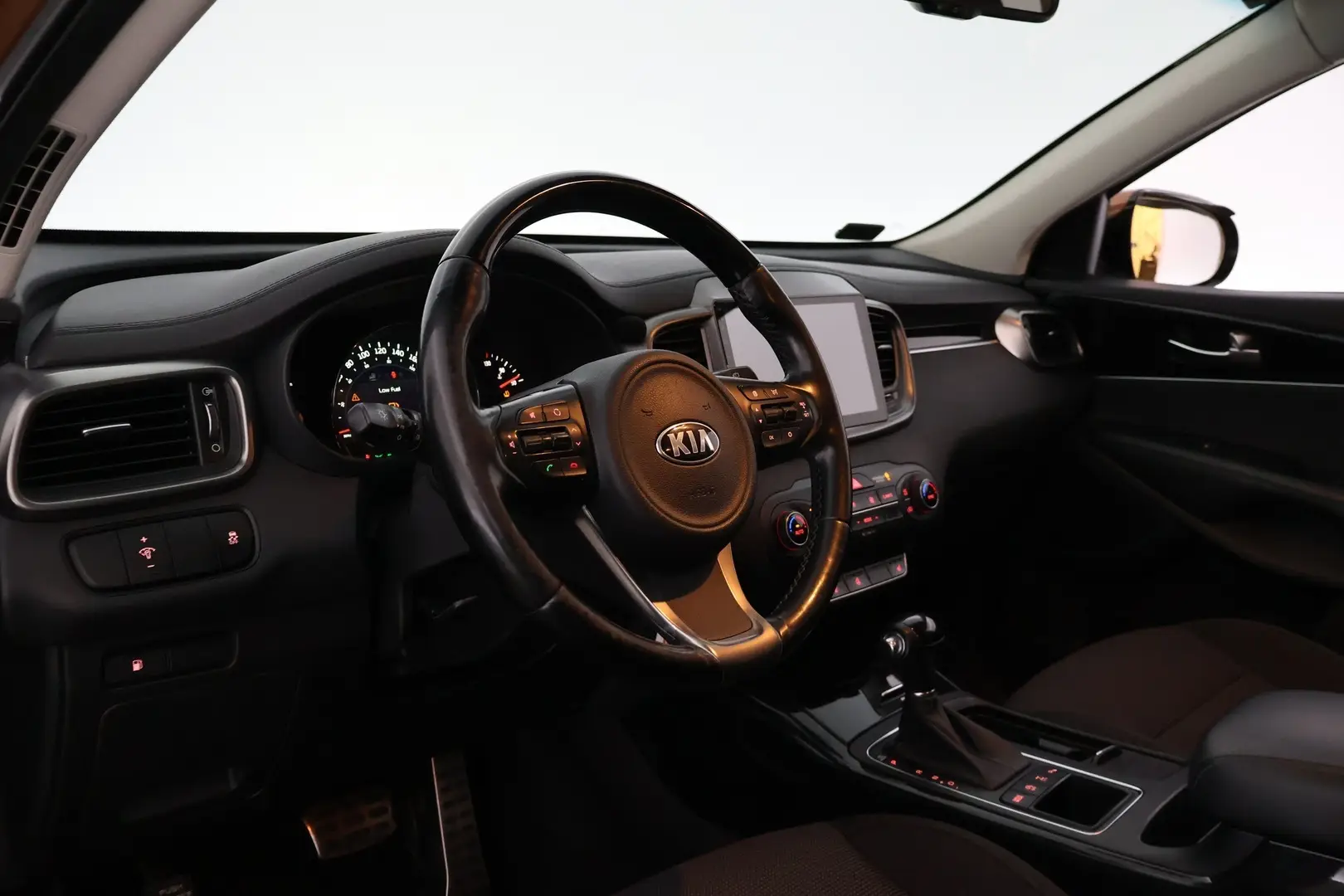 Car Image - 6SeGZeFlnh4bB6SLnQPAaA