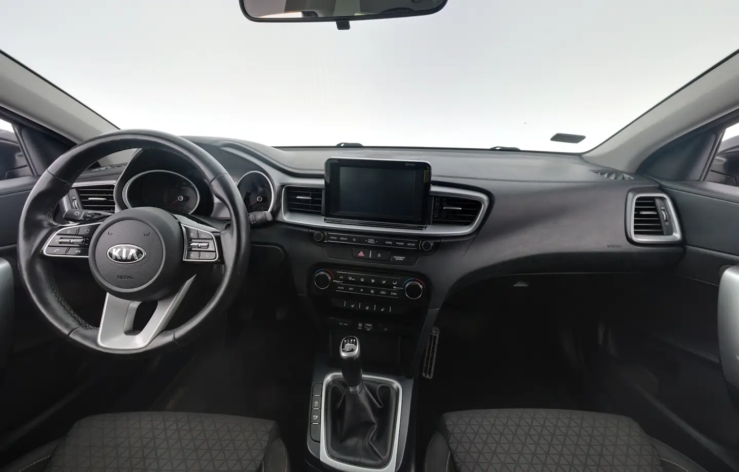 Car Image - 4dTVr2cbJpVi4IwUalf8cX