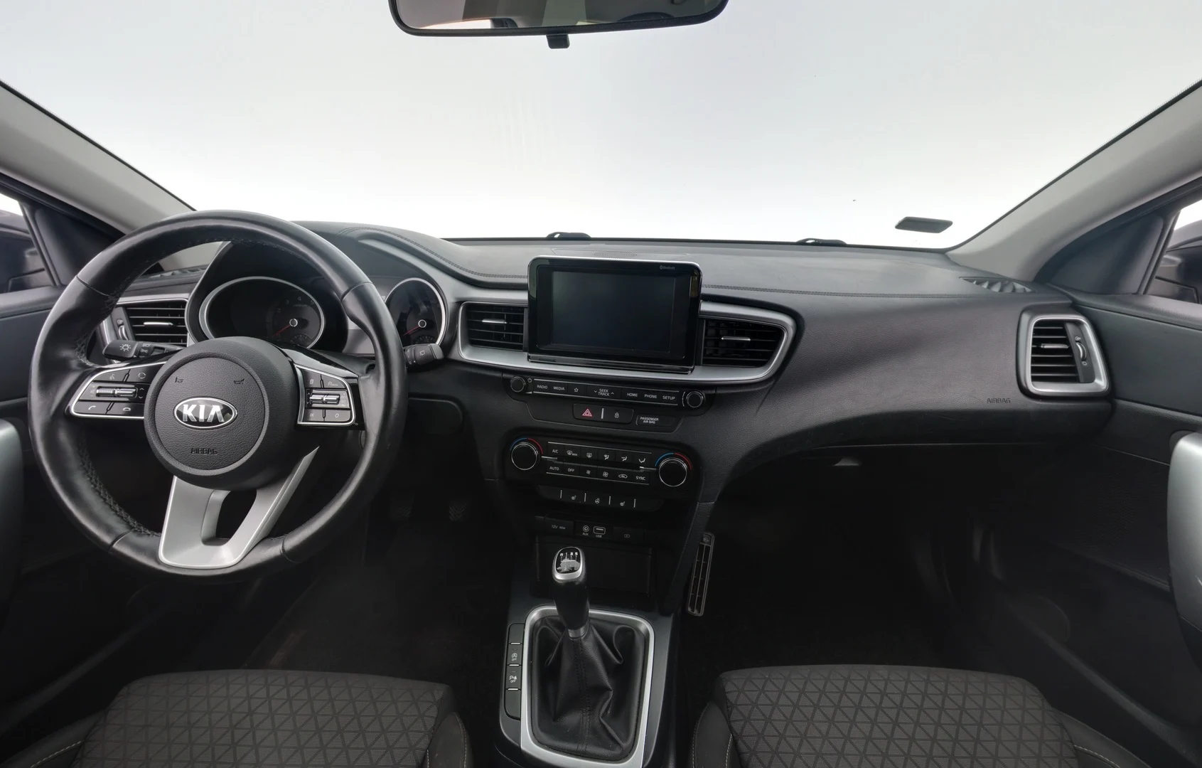 Car Image - 4dTVr2cbJpVi4IwUalf8cX