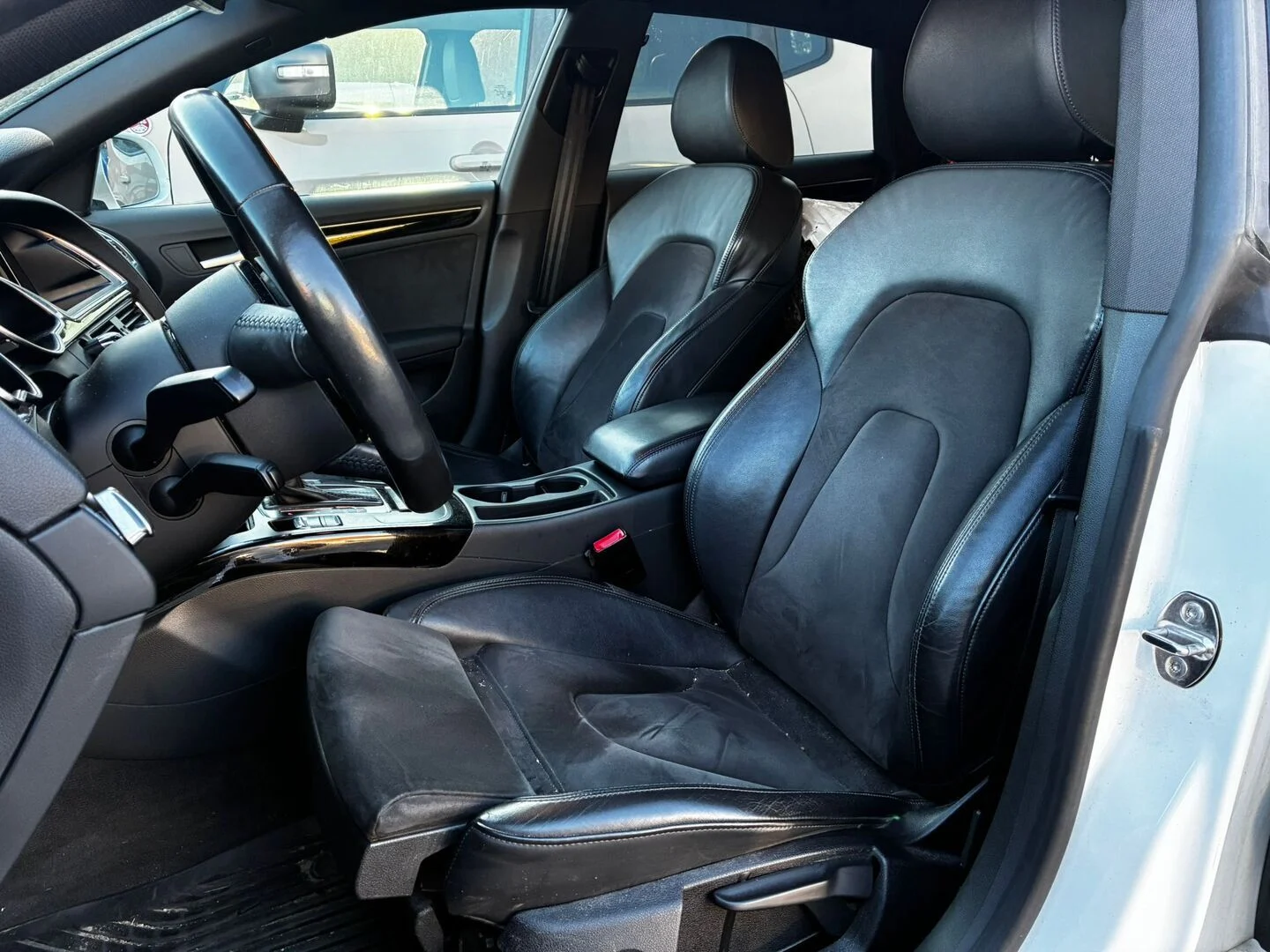 Car Image - 7wGcwikR1uI54Y88OfMFfW