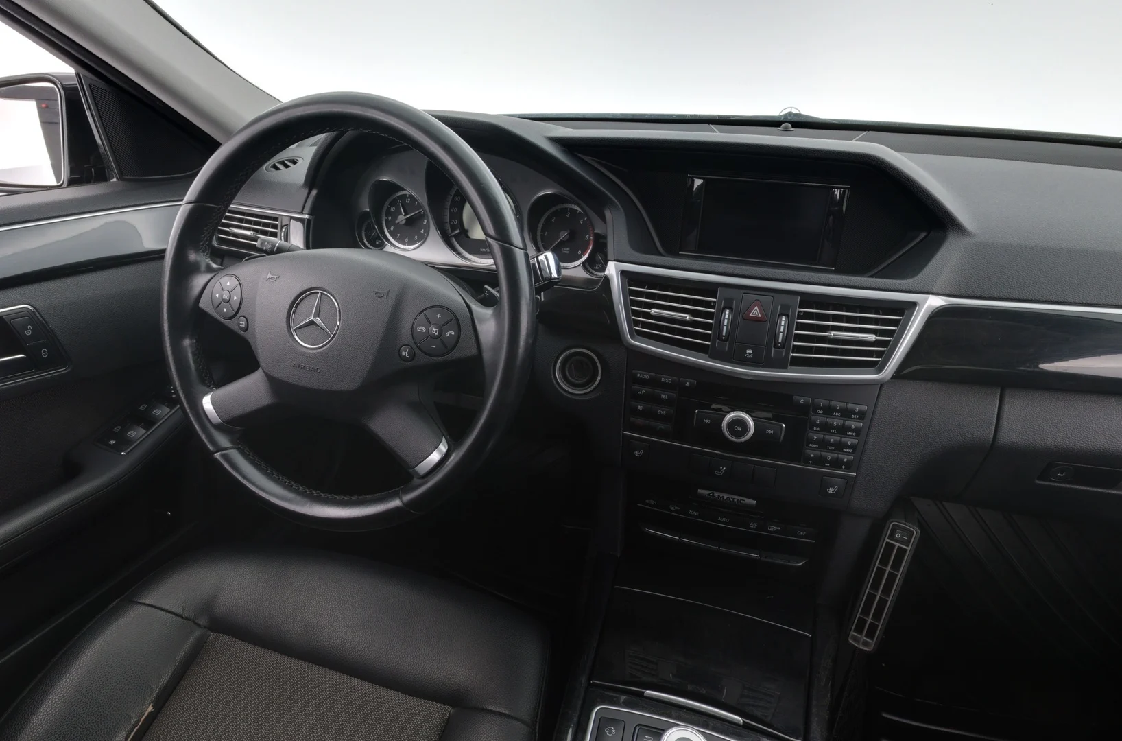 Car Image - 1FRUAW9MdCHkziJIwTnlvD