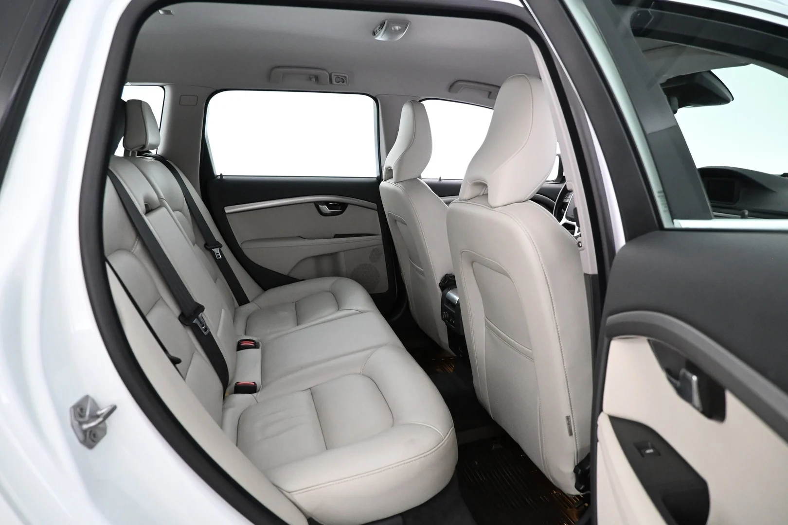 Car Image - 4fQVX2brnuIBtXzBsG8Gg4