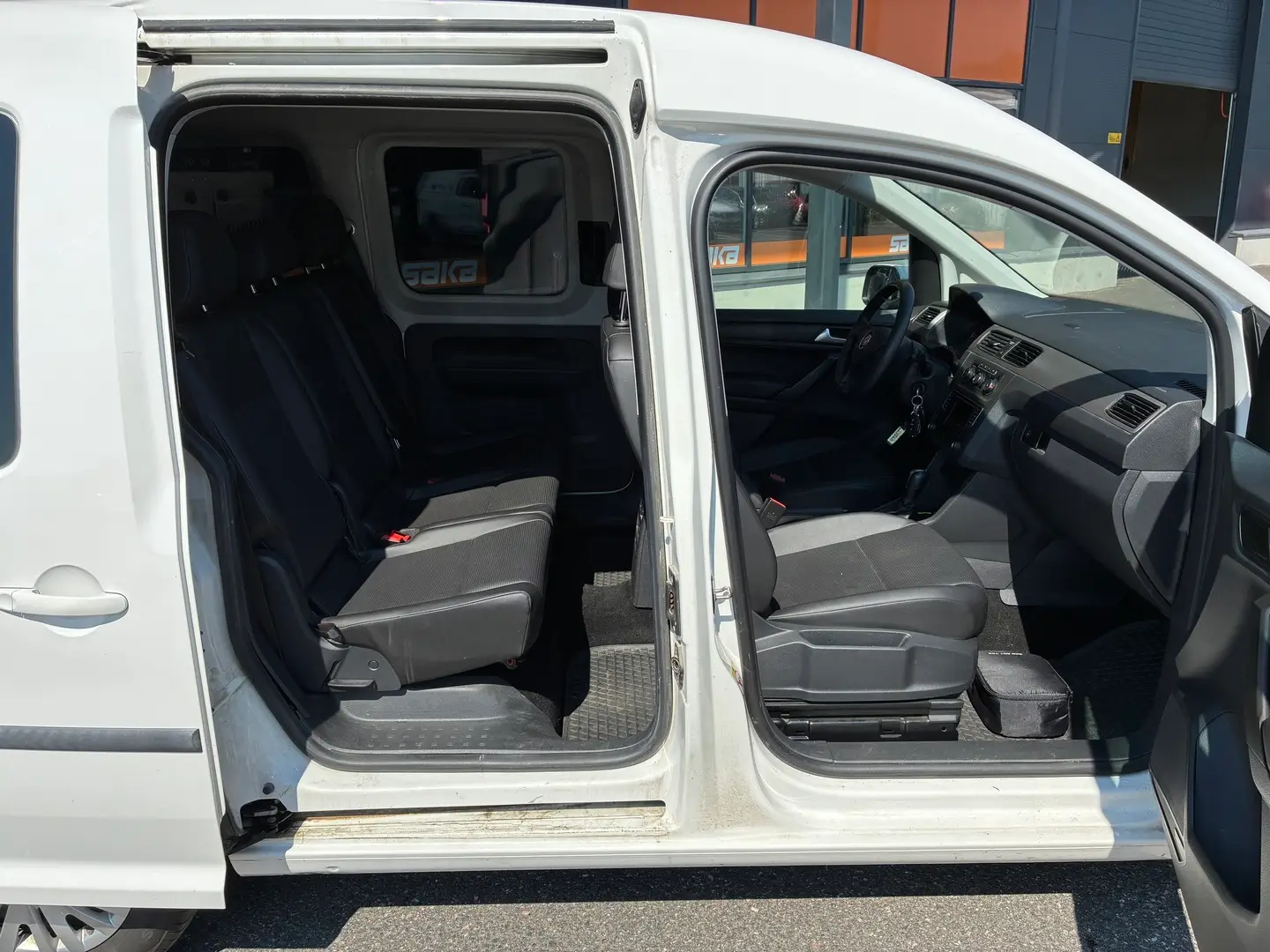 Car Image - xyHC99rVNSlA63O3oHUn2