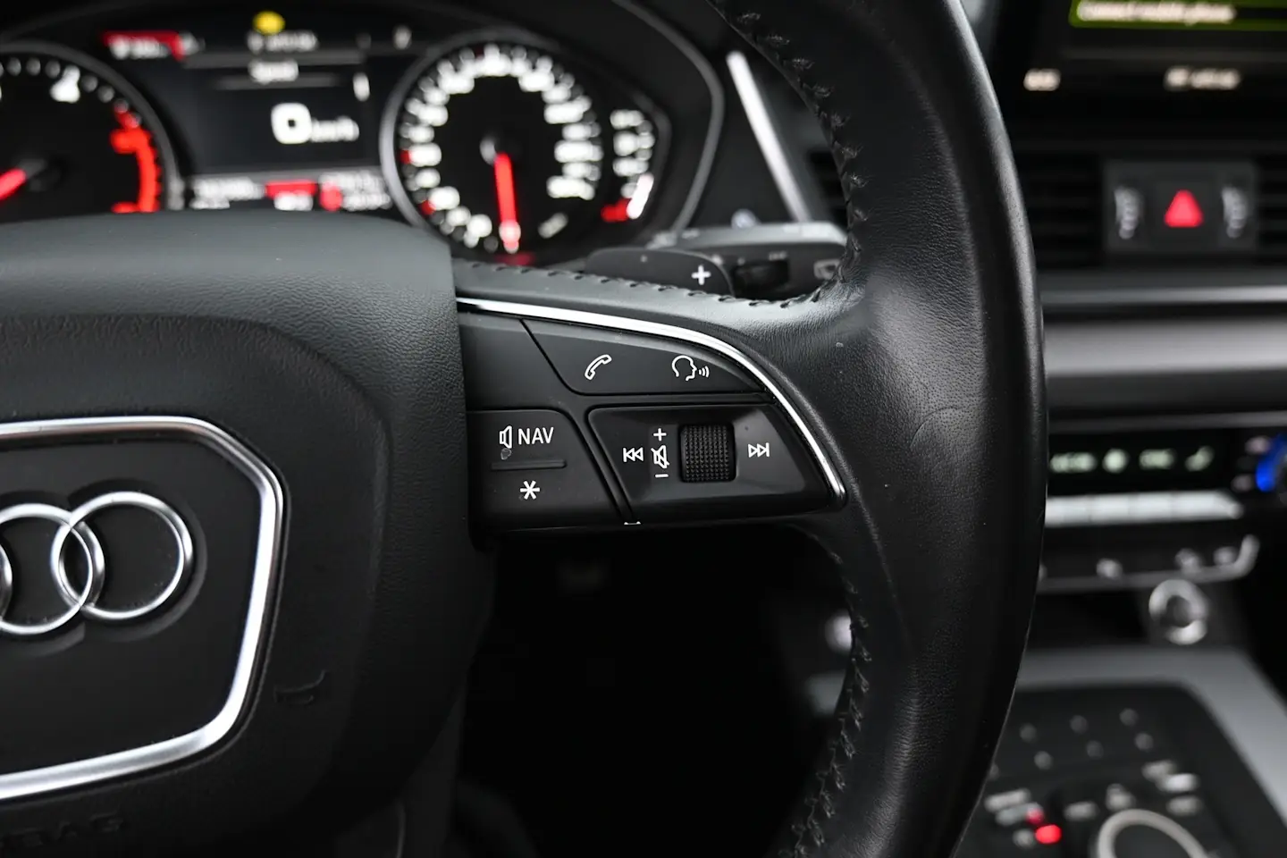Car Image - 2CnLq8KtMV1dU9yyAWlHMA