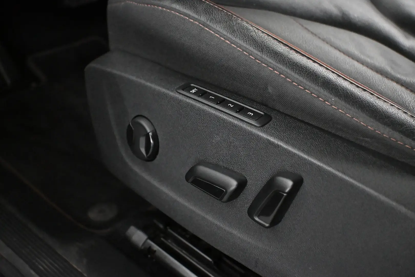 Car Image - WlxHXHQko6brDBpVBI7vg