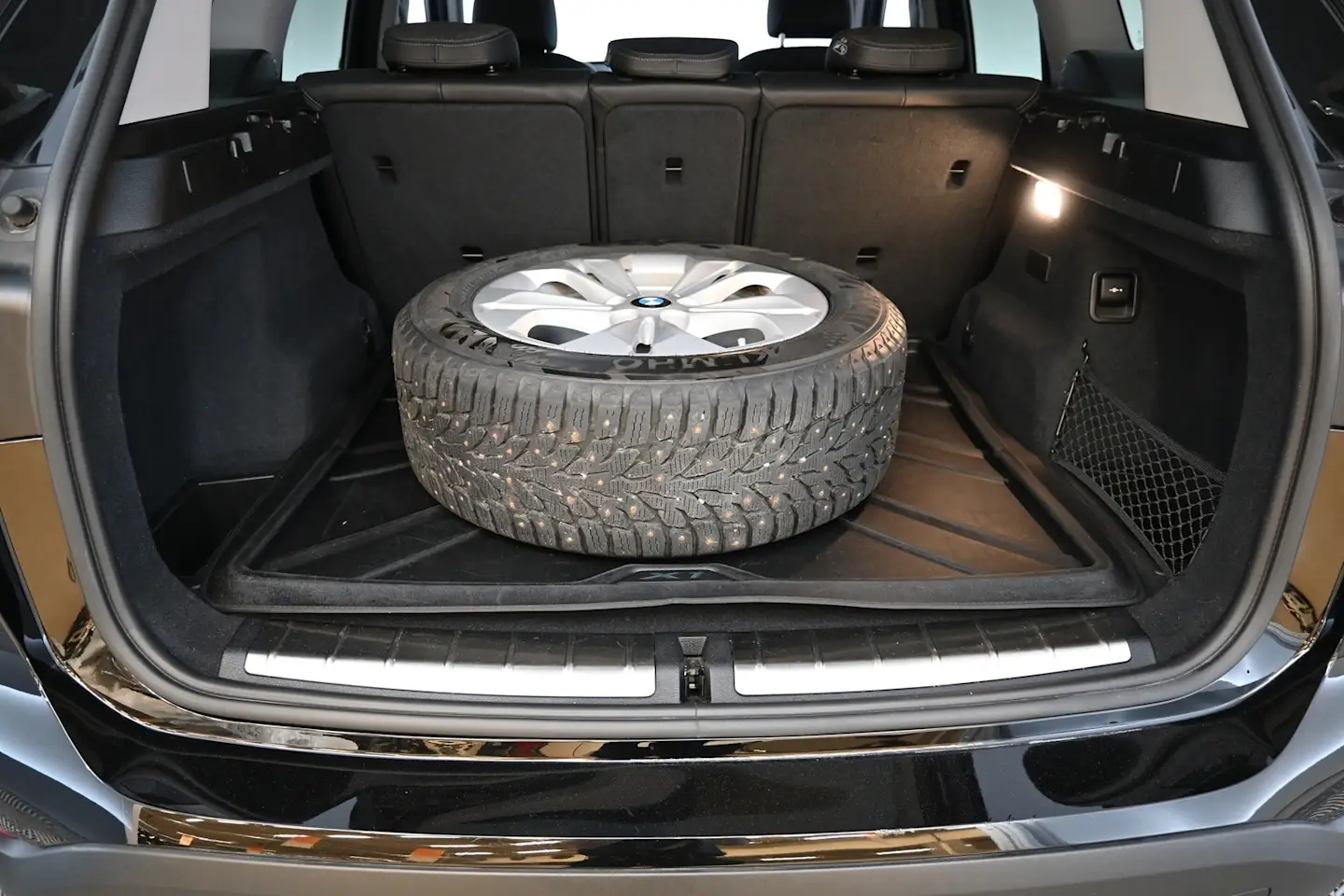 Car Image - 5gUb7B6e39f9tkd0nTrK0j