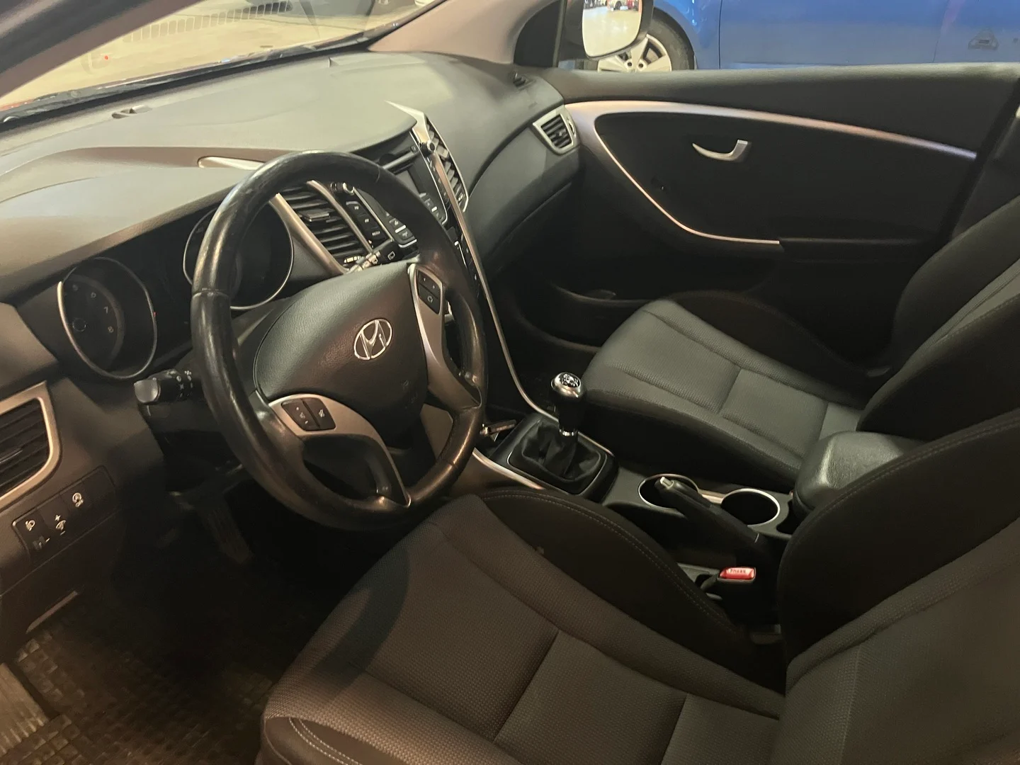 Car Image - 12eecUBeycmTxDFiqE3pFE